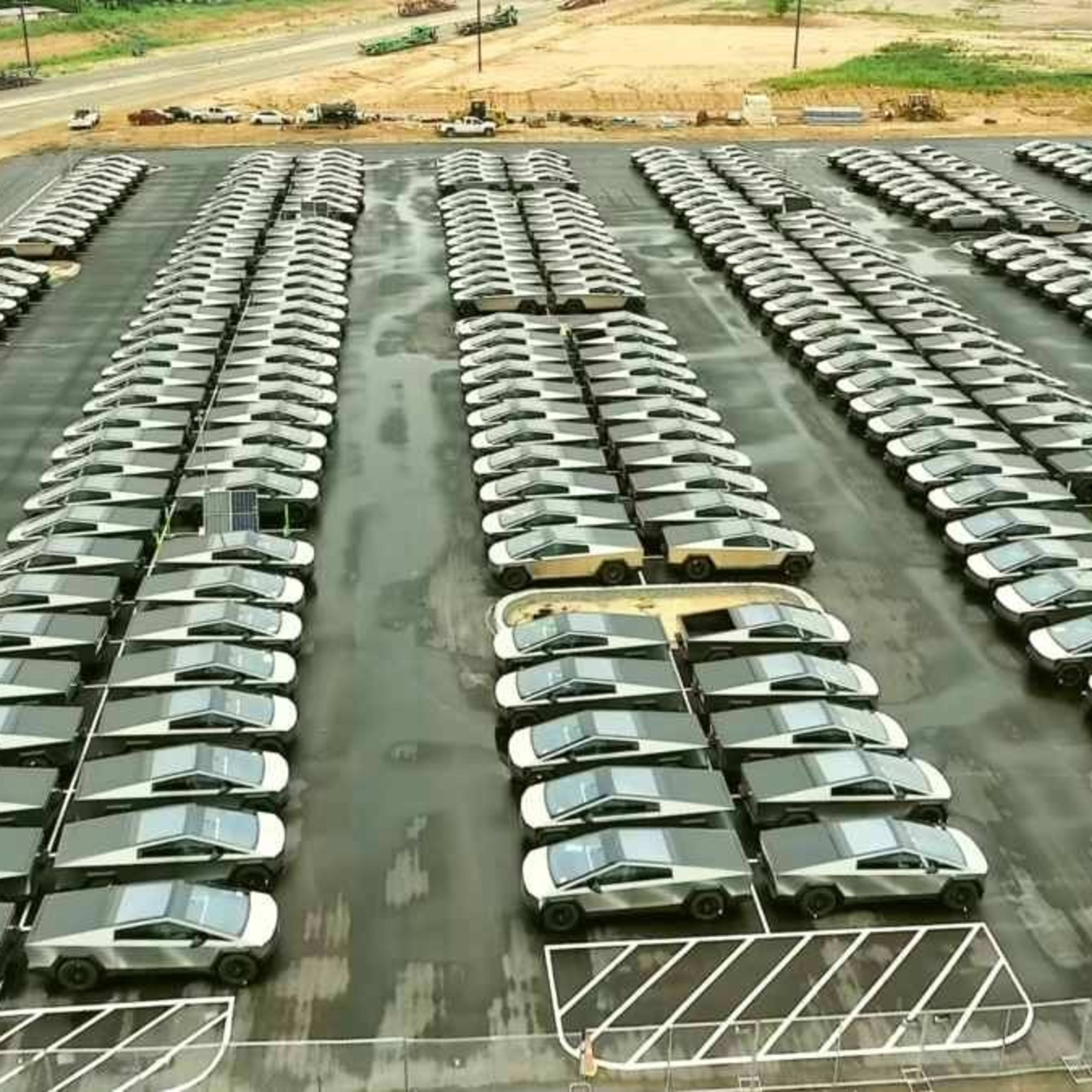 Surplus Teslas Flood Parking Lot in Detroit Suburb