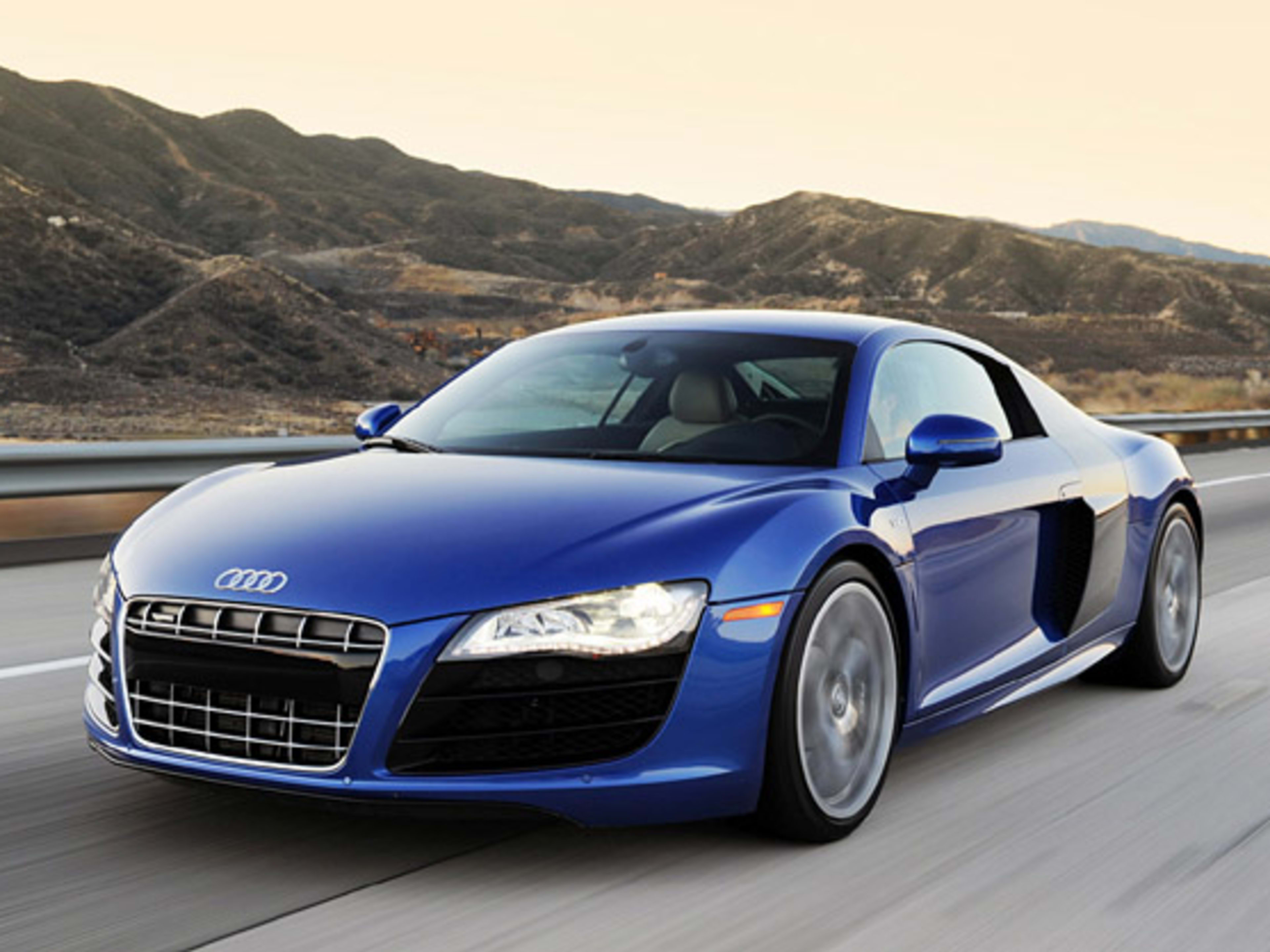 Review: 2010 Audi R8 5.2 FSI V10 reminds us we're in the