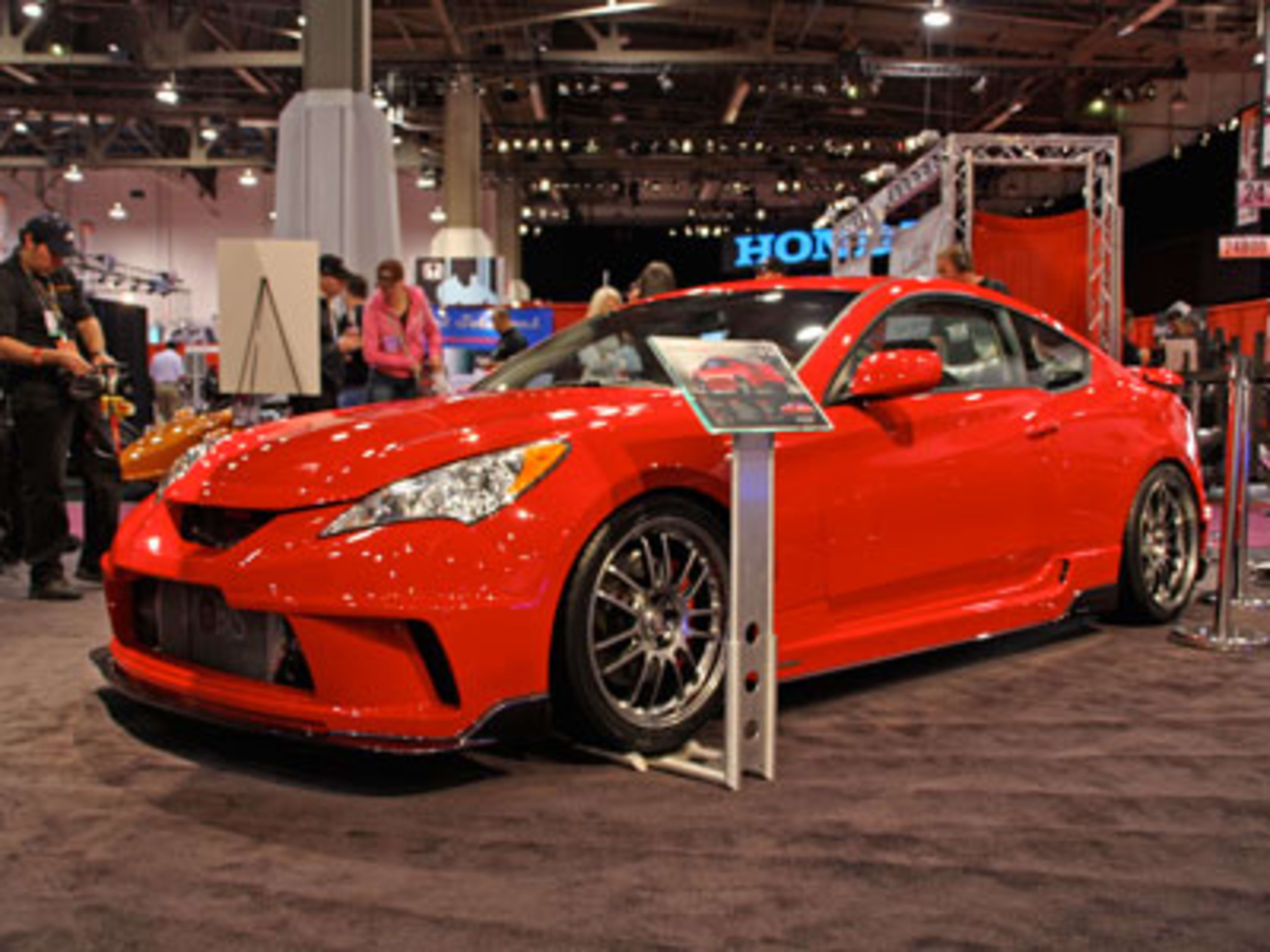 SEMA 2008: Hyundai Genesis Coupe tuned by HKS and Street