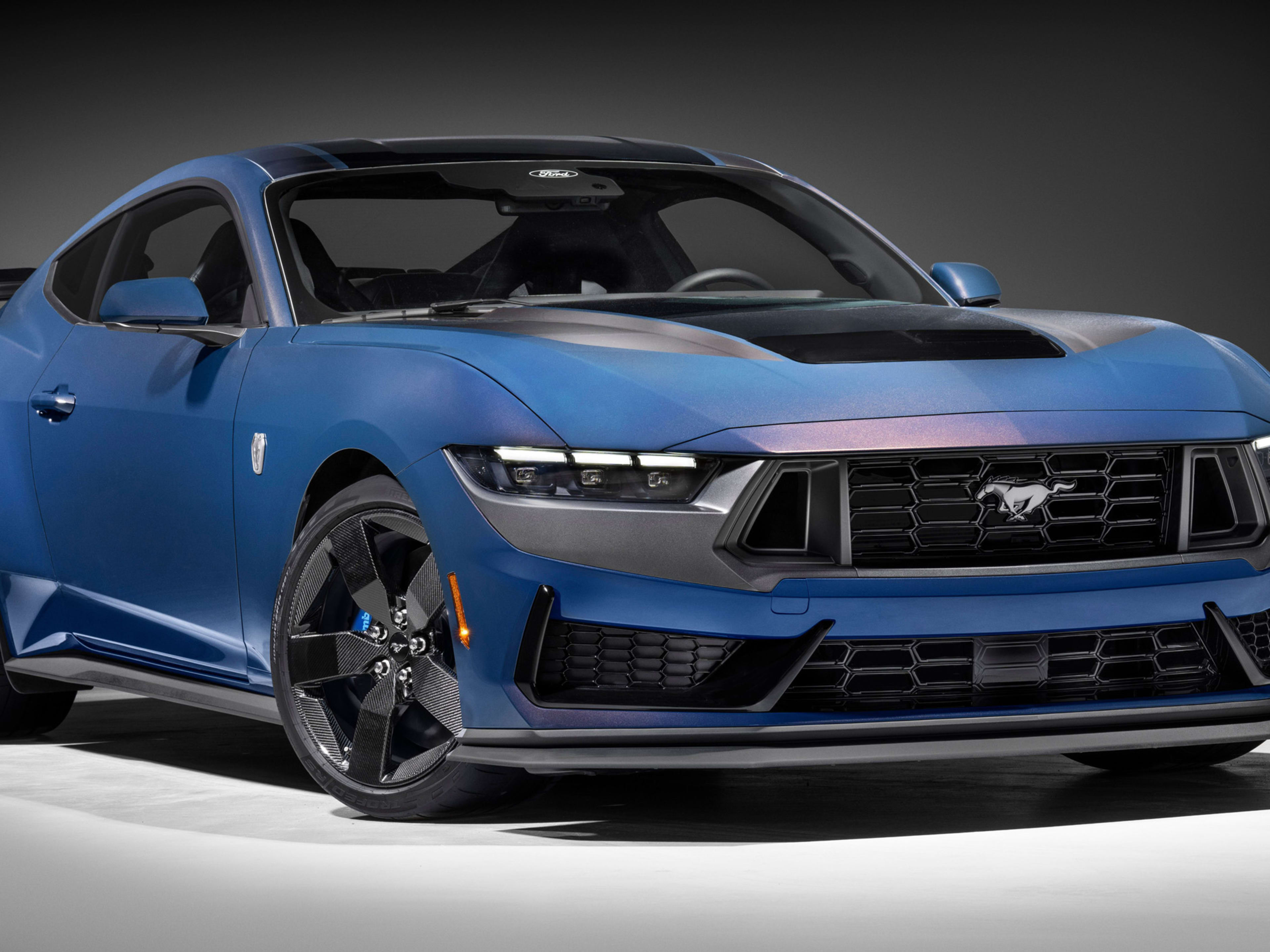コスモダーツ　マスタング2024　COSMODARTS MUSTANG2024 2024 Ford Mustang Dark Horse models these carbon fiber kicks