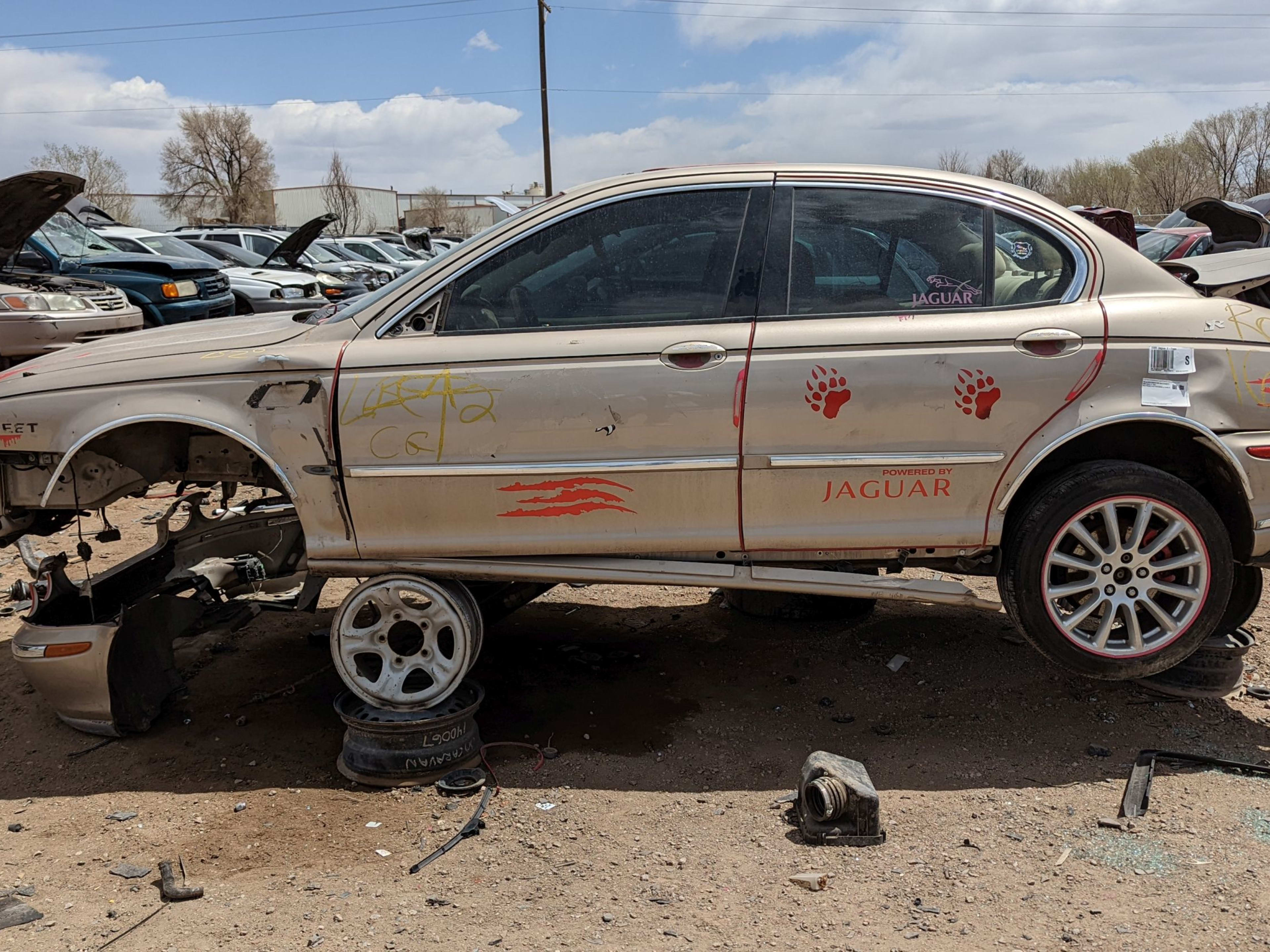 Junkyard Gem: 2005 Jaguar X-TYPE 3.0 - Autoblog