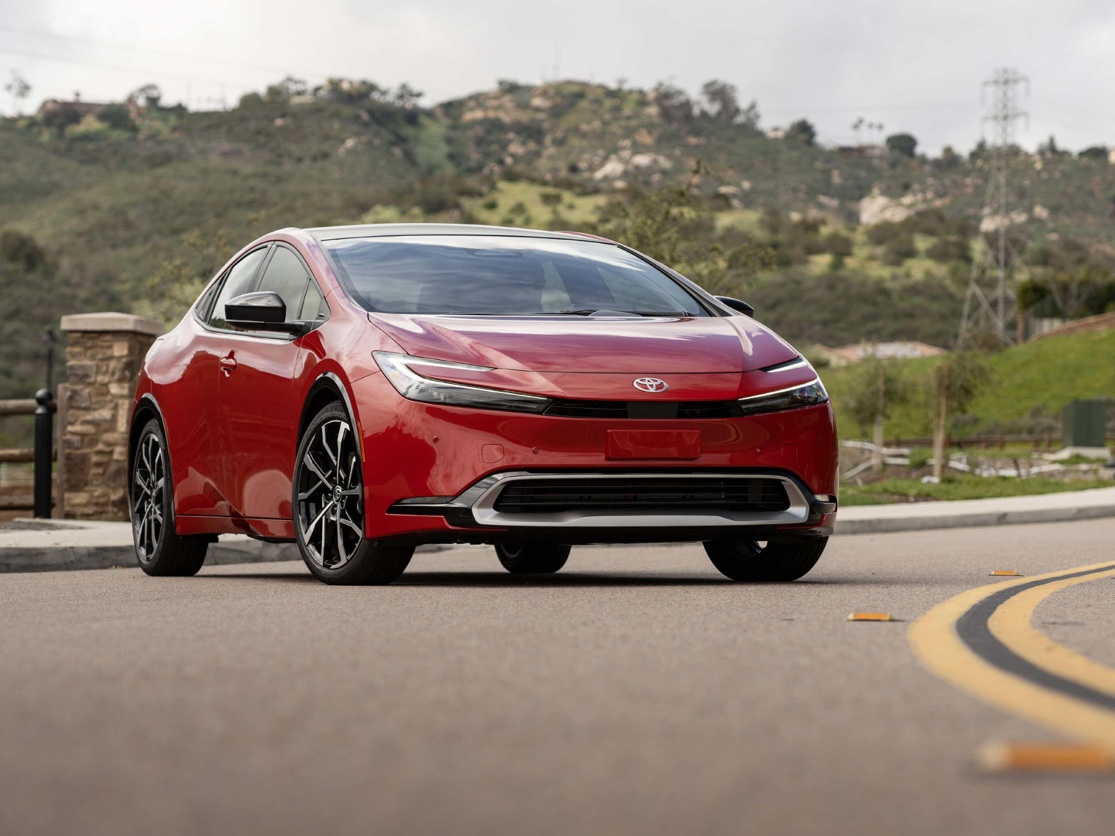 These 10 Hybrids Hold Their Value Better Than All Other Models - Autoblog