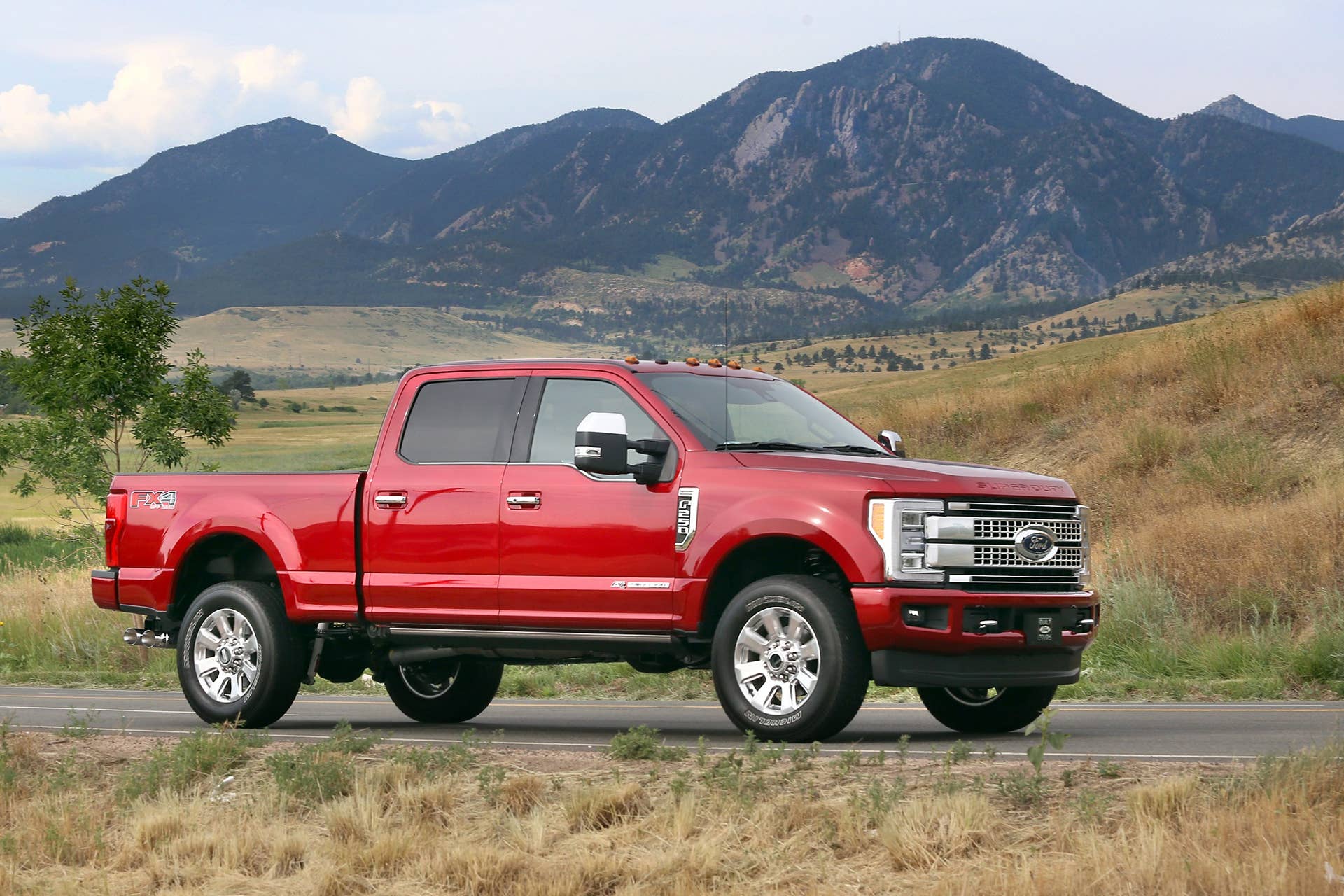 Ford recalls 277,000 Super Duty trucks over foggy rear-view camera