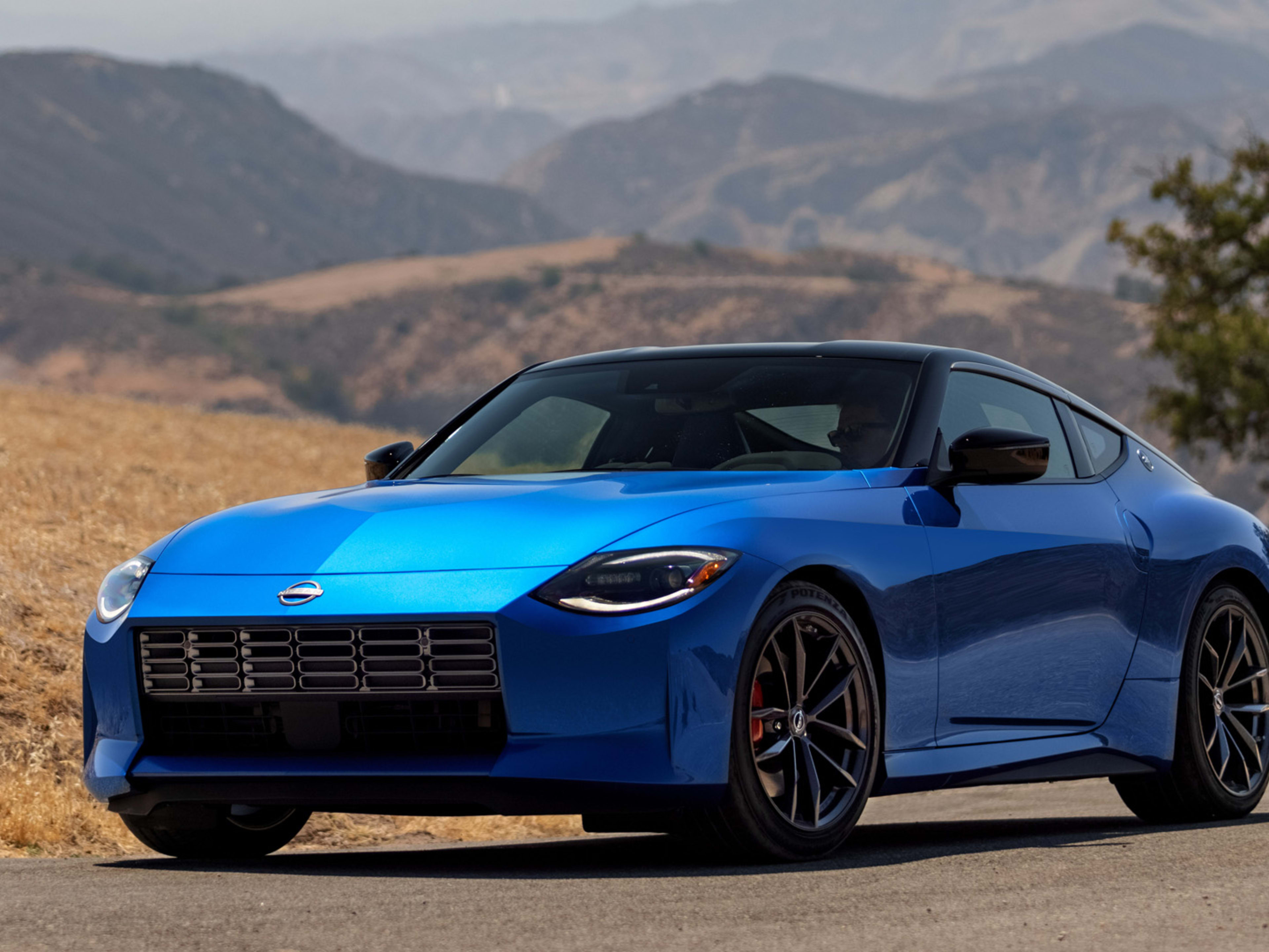 2023 Nissan Z is revealed with two turbos, 400 horsepower 2023 Nissan Z is revealed with two turbos, 400 horsepower