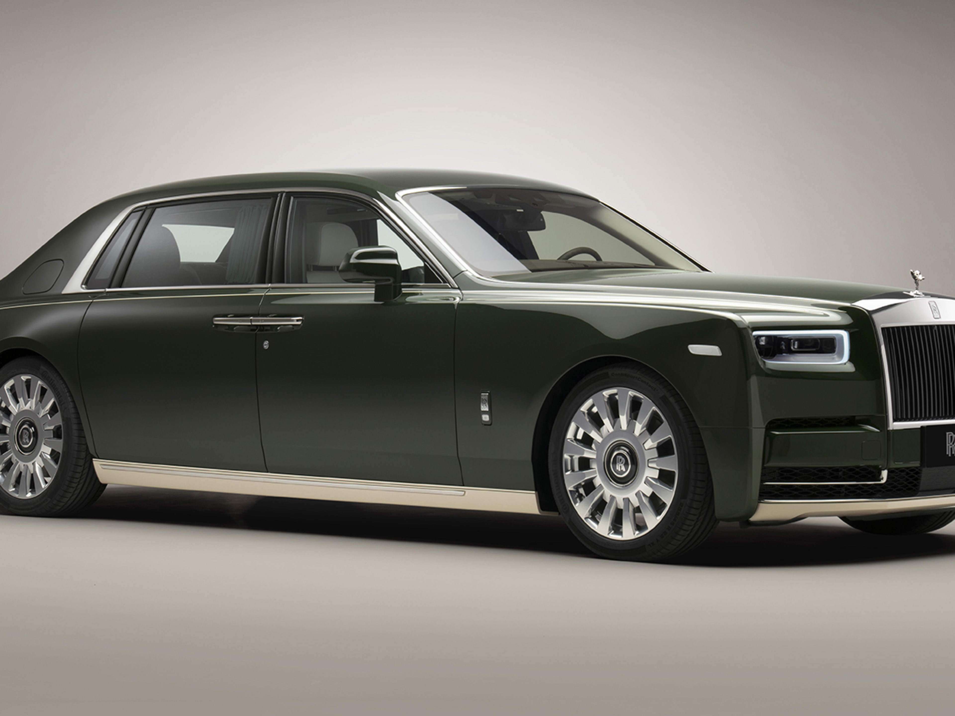 洋書 Rolls-Royce The Derby Phantoms Rolls-Royce The Derby Phantoms by Lawrence Dalton: Near Fine