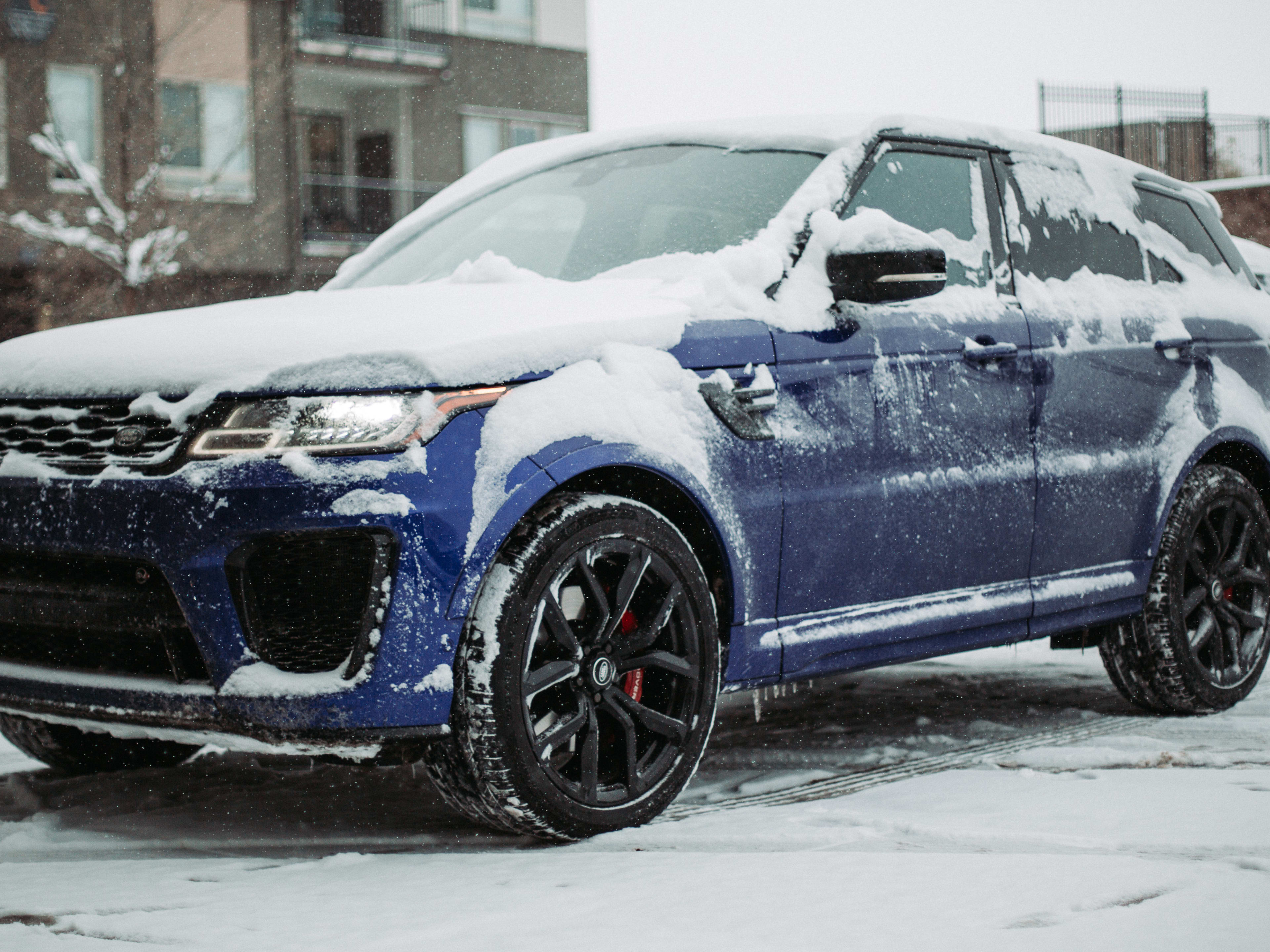 Stuck inside a Range Rover Sport SVR in the snow - Autoblog