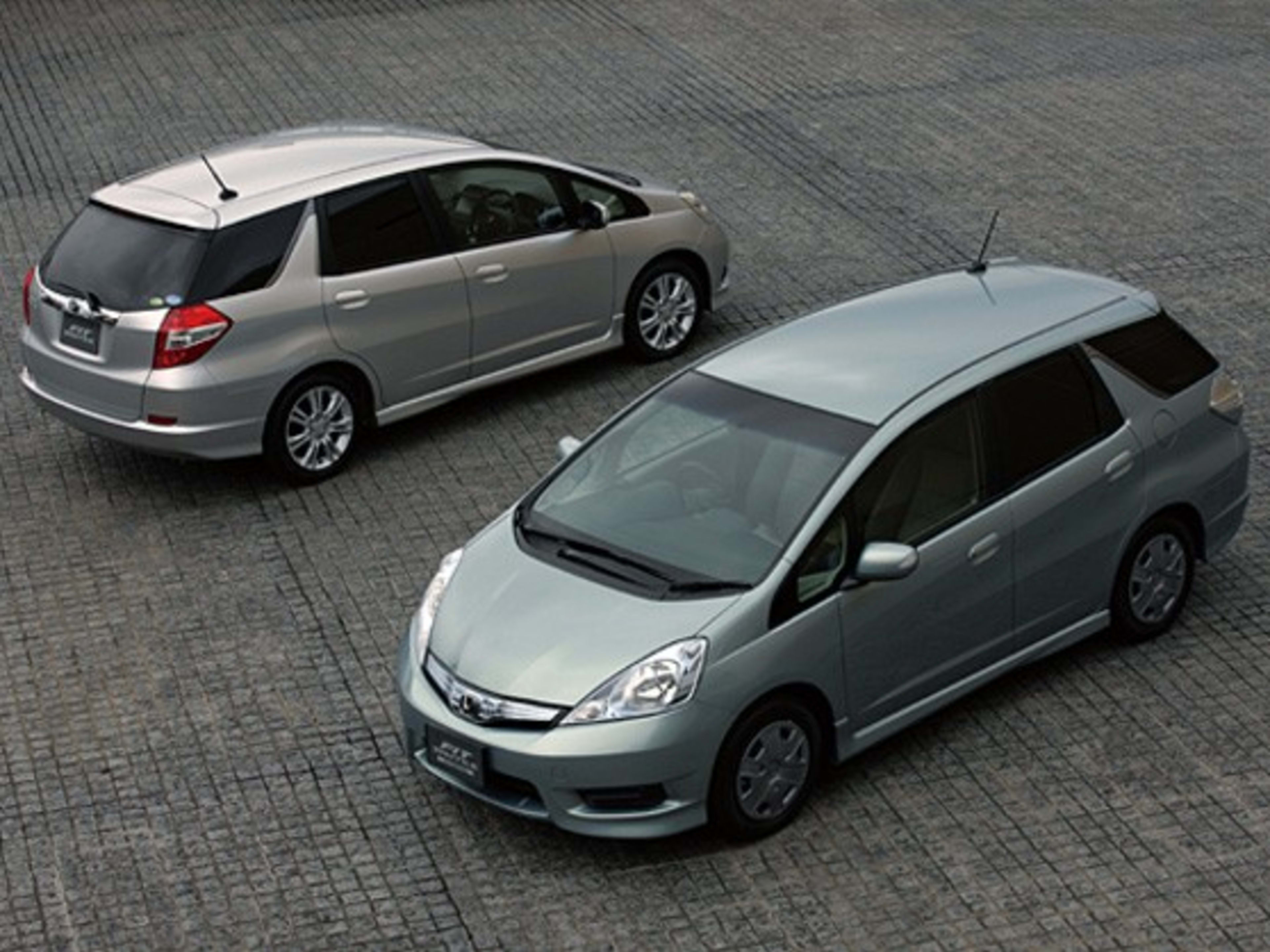 Honda Fit Shuttle Hybrid Hybrid Cool Edition Specs