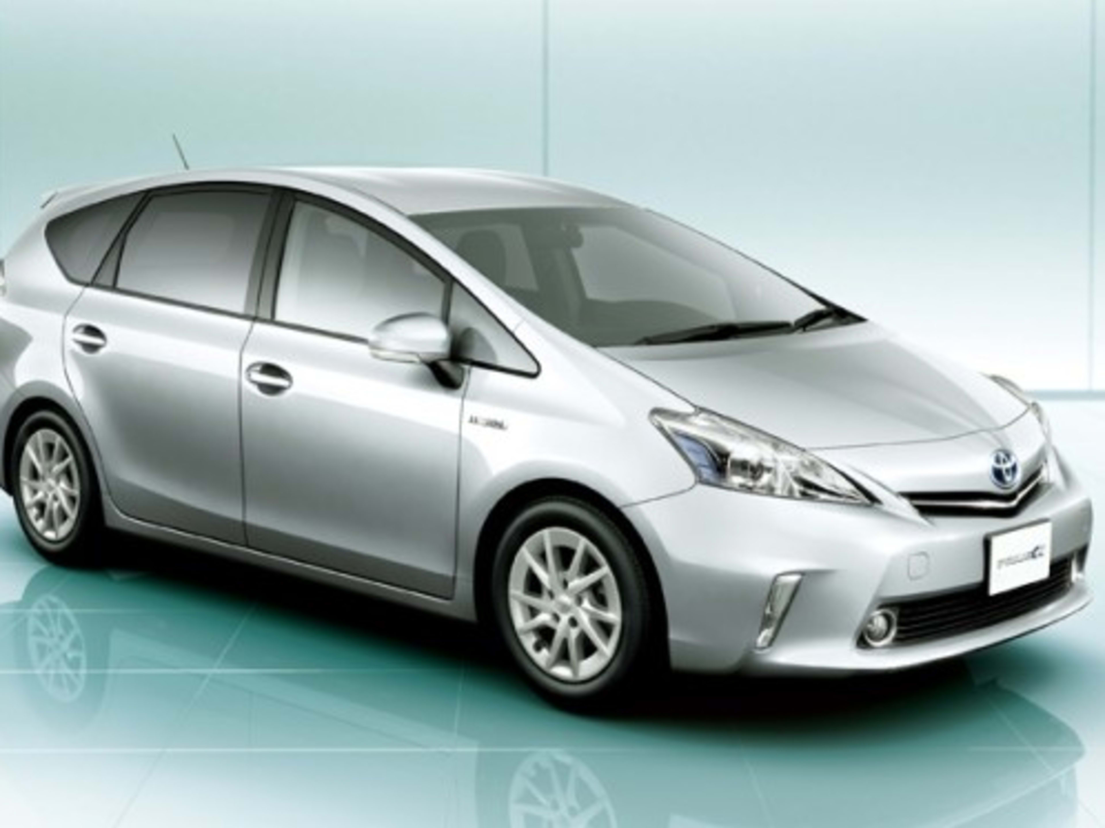 TOYOTA トヨタ PRIUSα プリウス アルファ①～⑦⑨ 8種類 セット プリウスa（トヨタ）の歴代モデル・グレード別カタログ情報
