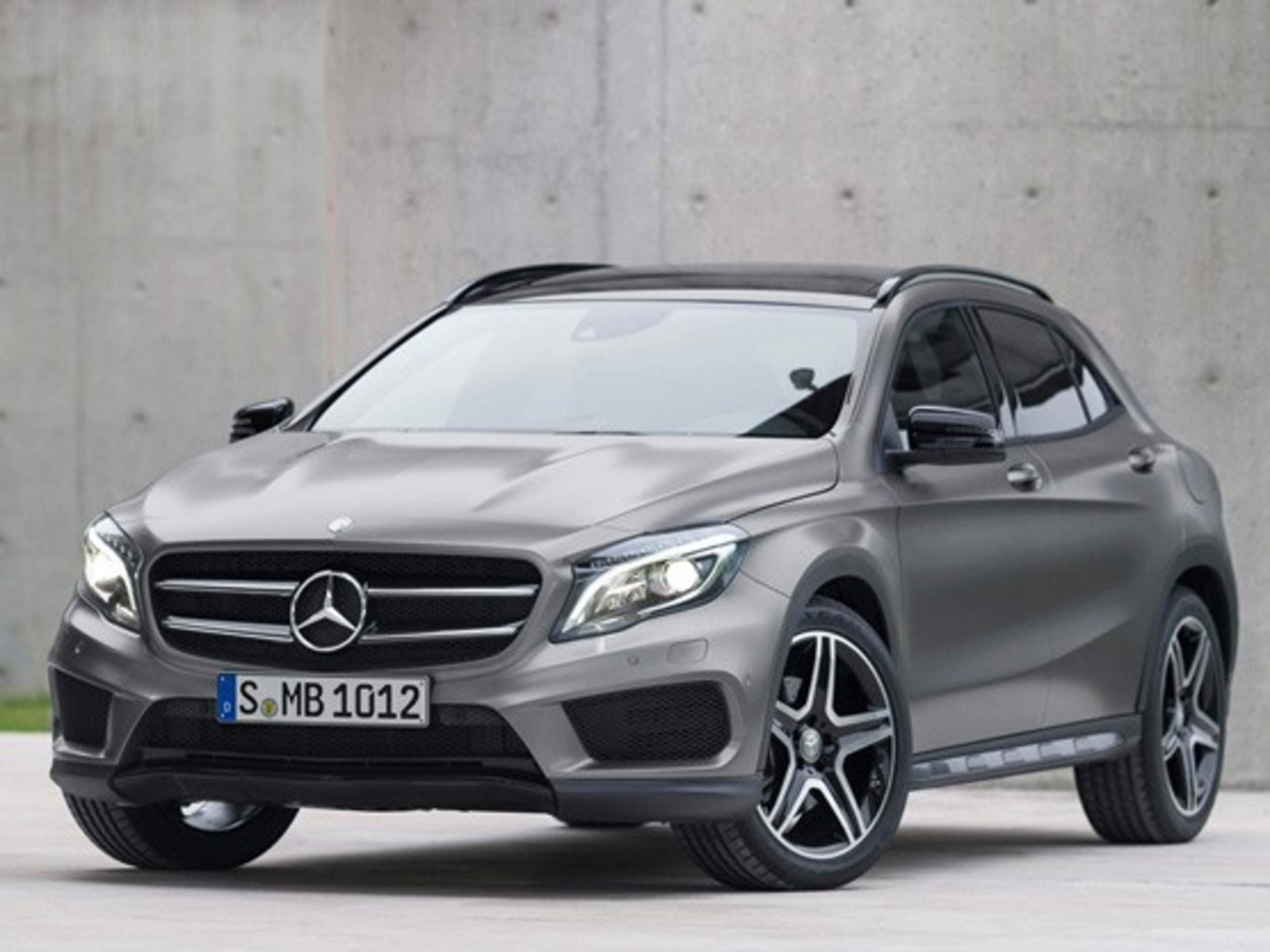 Standard Hood Fender & Mirror Kit | MERCEDES-BENZ GLA SUV 250 BASE 2015 Standard Hood Fender & Mirror Kit | MERCEDES-BENZ GLA SUV 250 BASE 2015