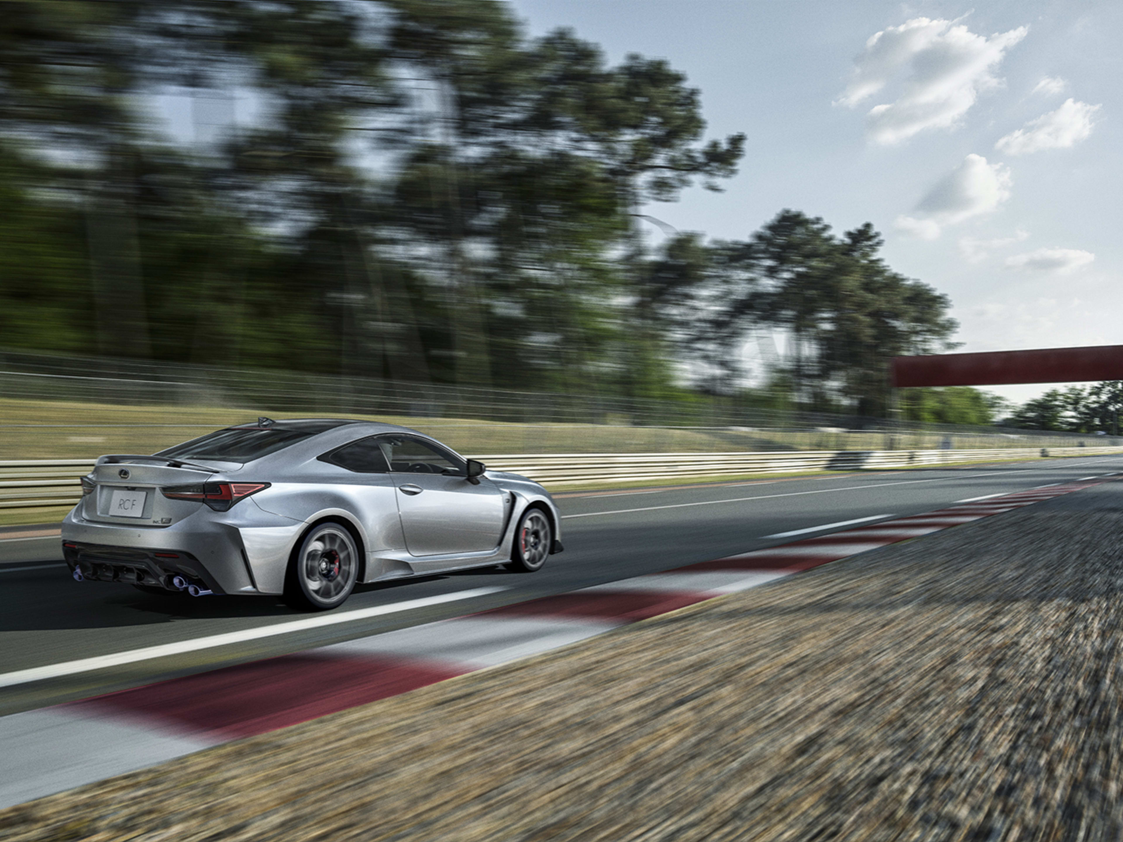 Lexus sends off V8-powered RC F with Final Edition model
