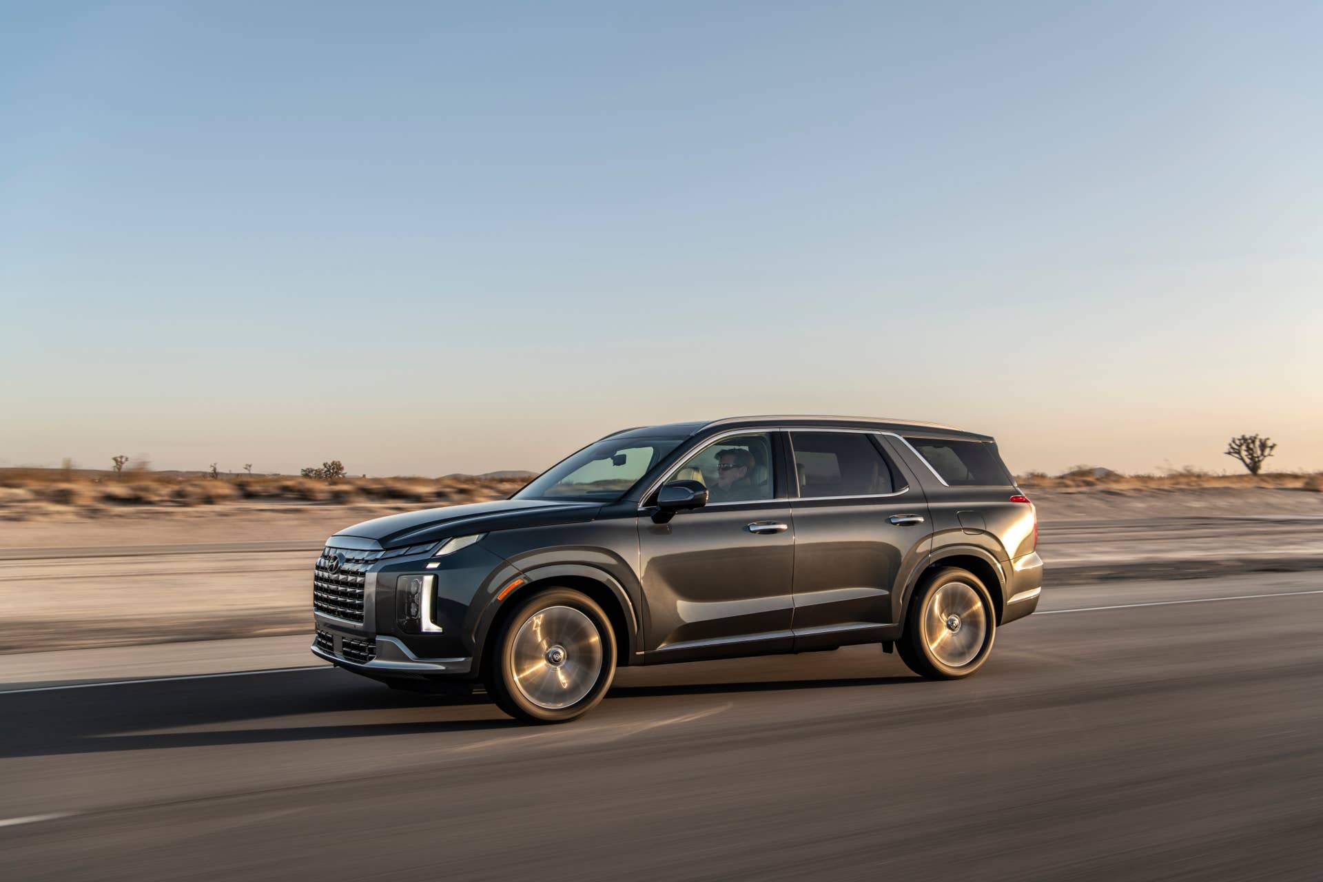 Hyundai Announces Killer Lease Deal on the 2025 Palisade - Autoblog