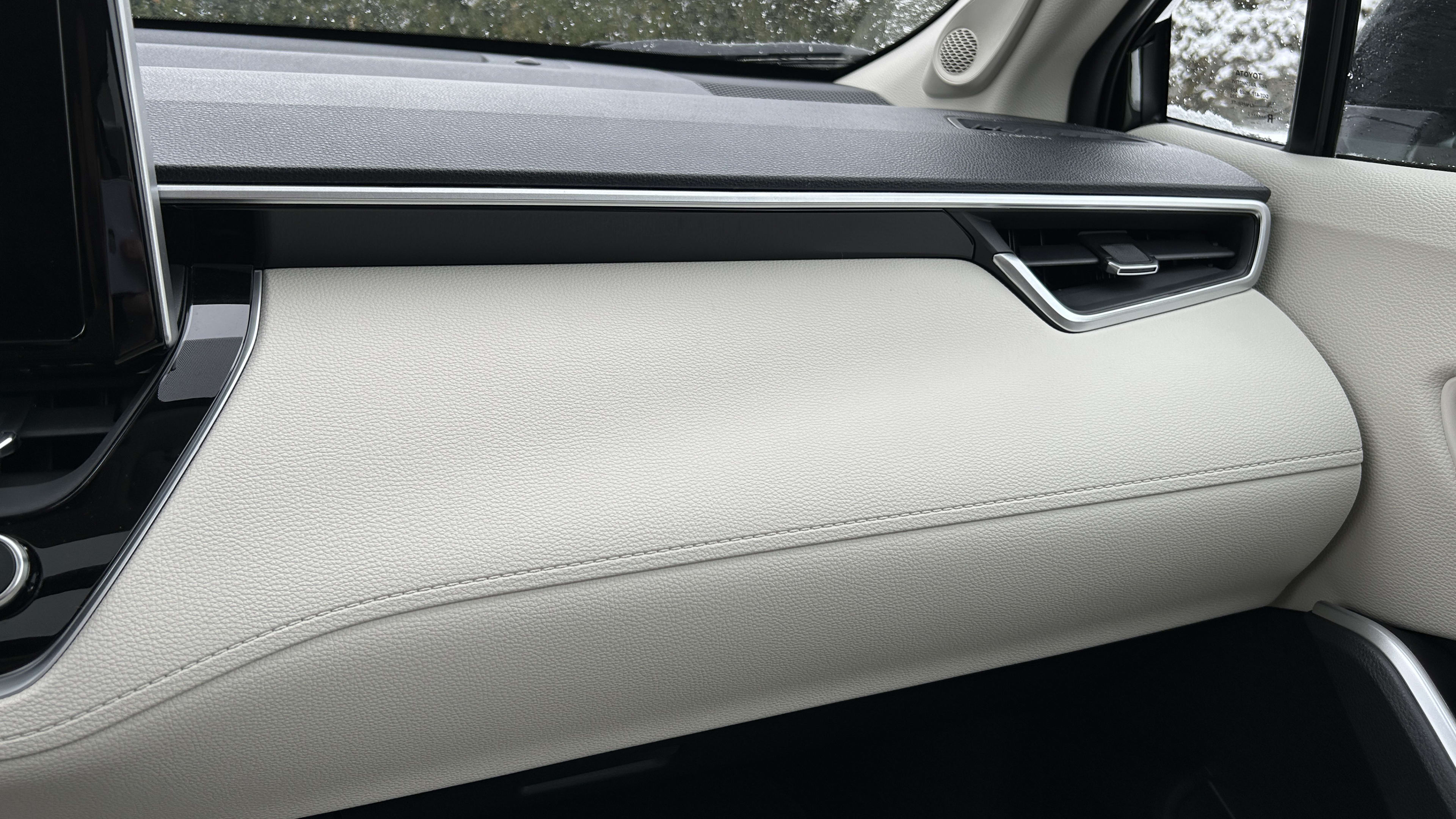 2023 TOYOTA COROLLA CROSS L REVIEWS visual data 7