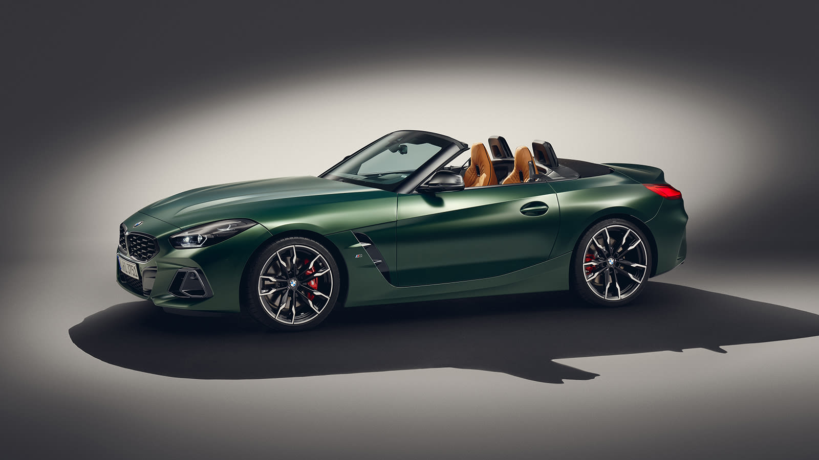 2025 BMW Z4 M40i with a manual: Here are the details on features and ...