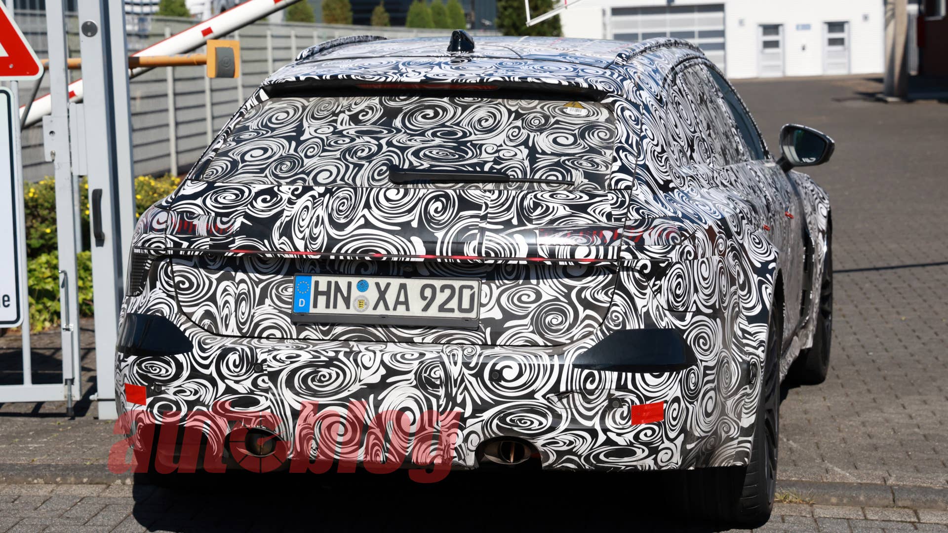 Next-gen Audi RS 7 Avant caught testing in new spy photos - Autoblog