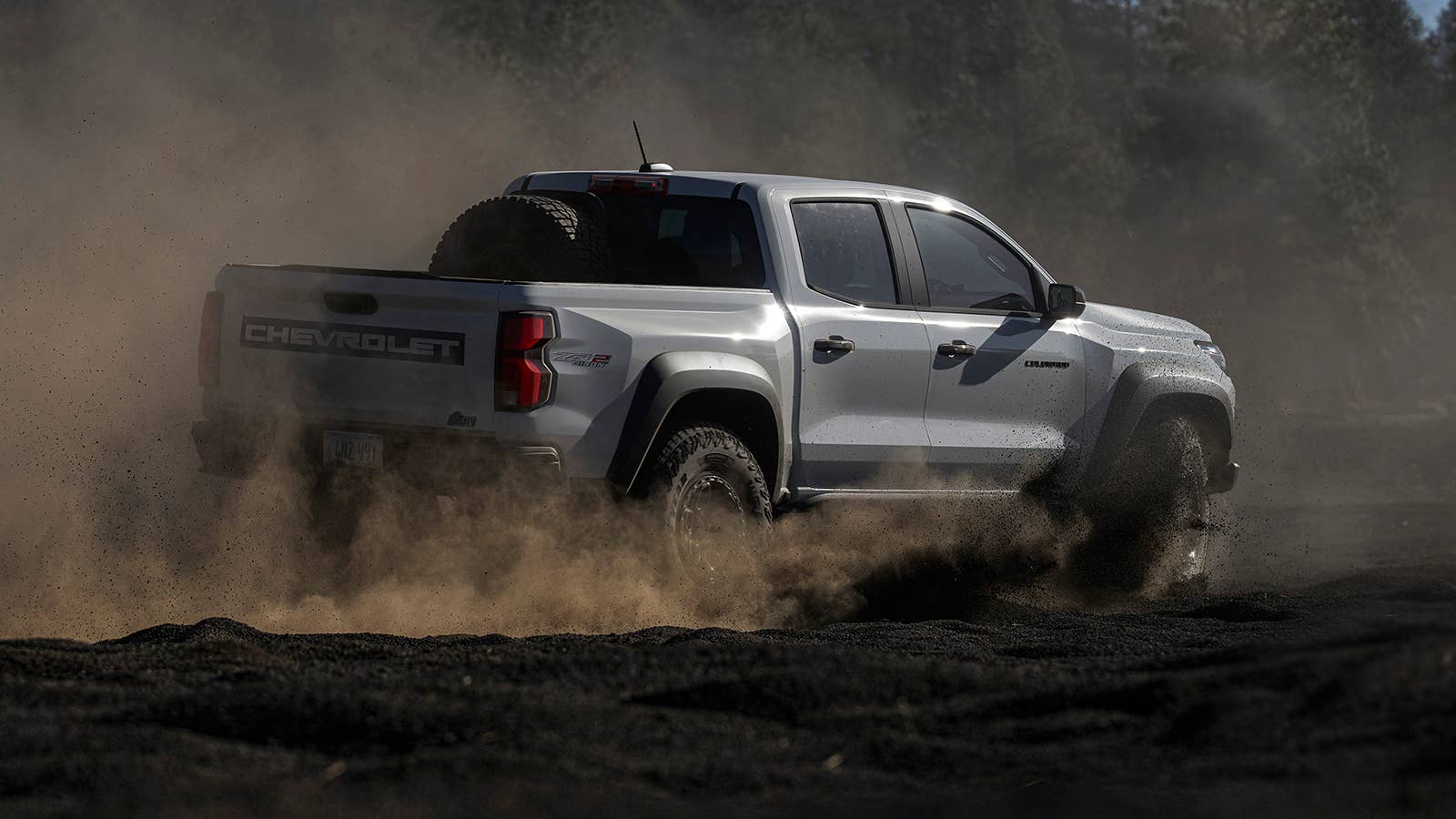 2025 Chevy Colorado ZR2 Vs. 2025 Ford Ranger Raptor: 5 Major ...