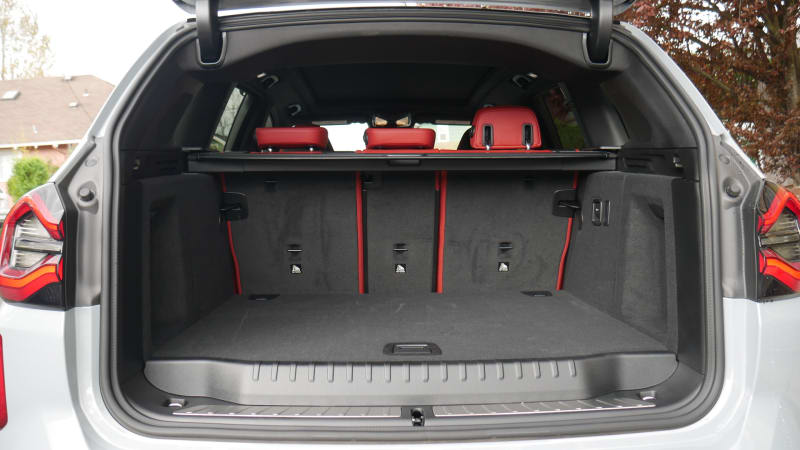 BMW X3 (with spare tire) Luggage Test | Yes, the spare matters - Autoblog
