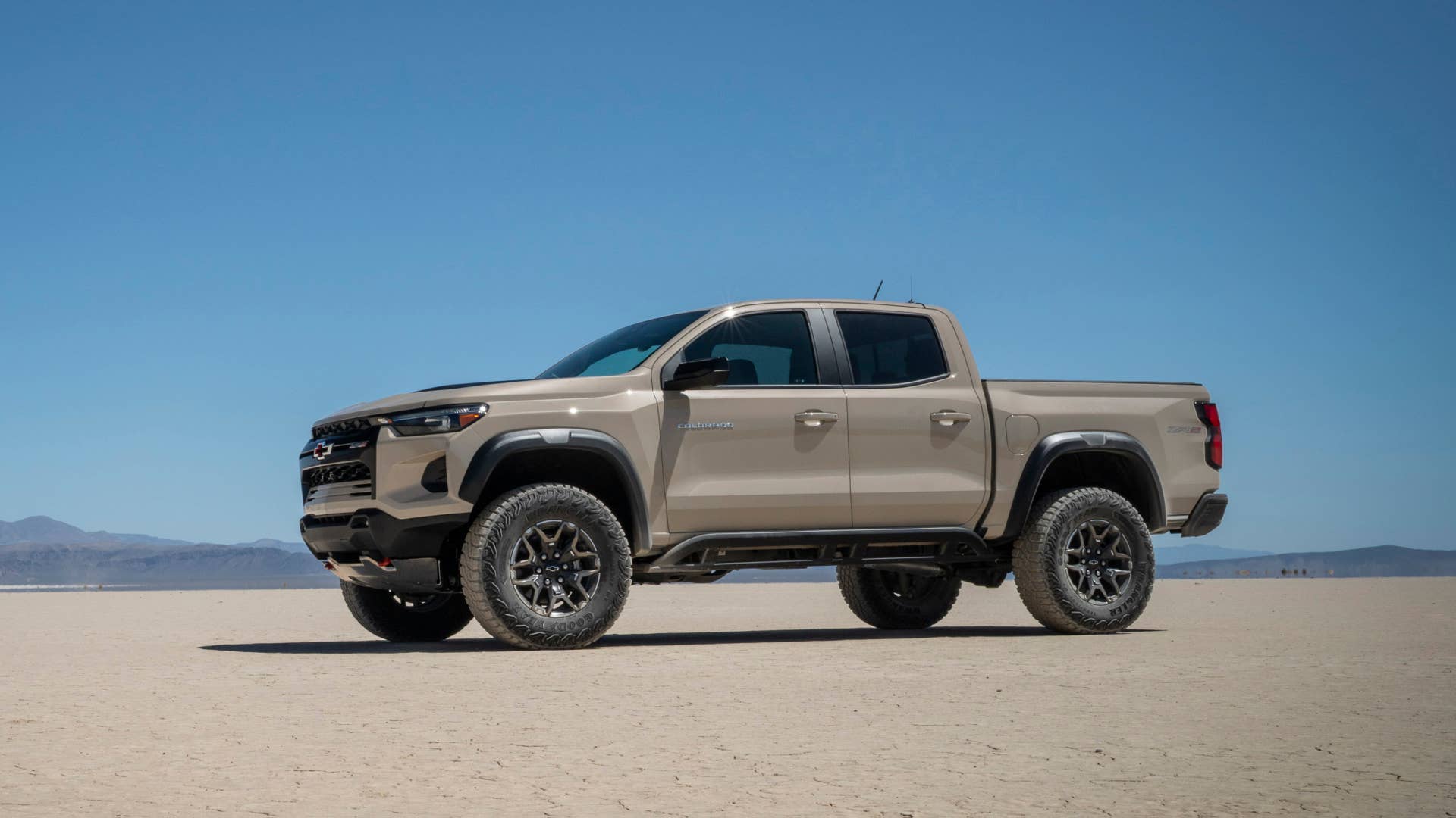 Ford Ranger vs Chevy Colorado: 2024 Comparison - Autoblog