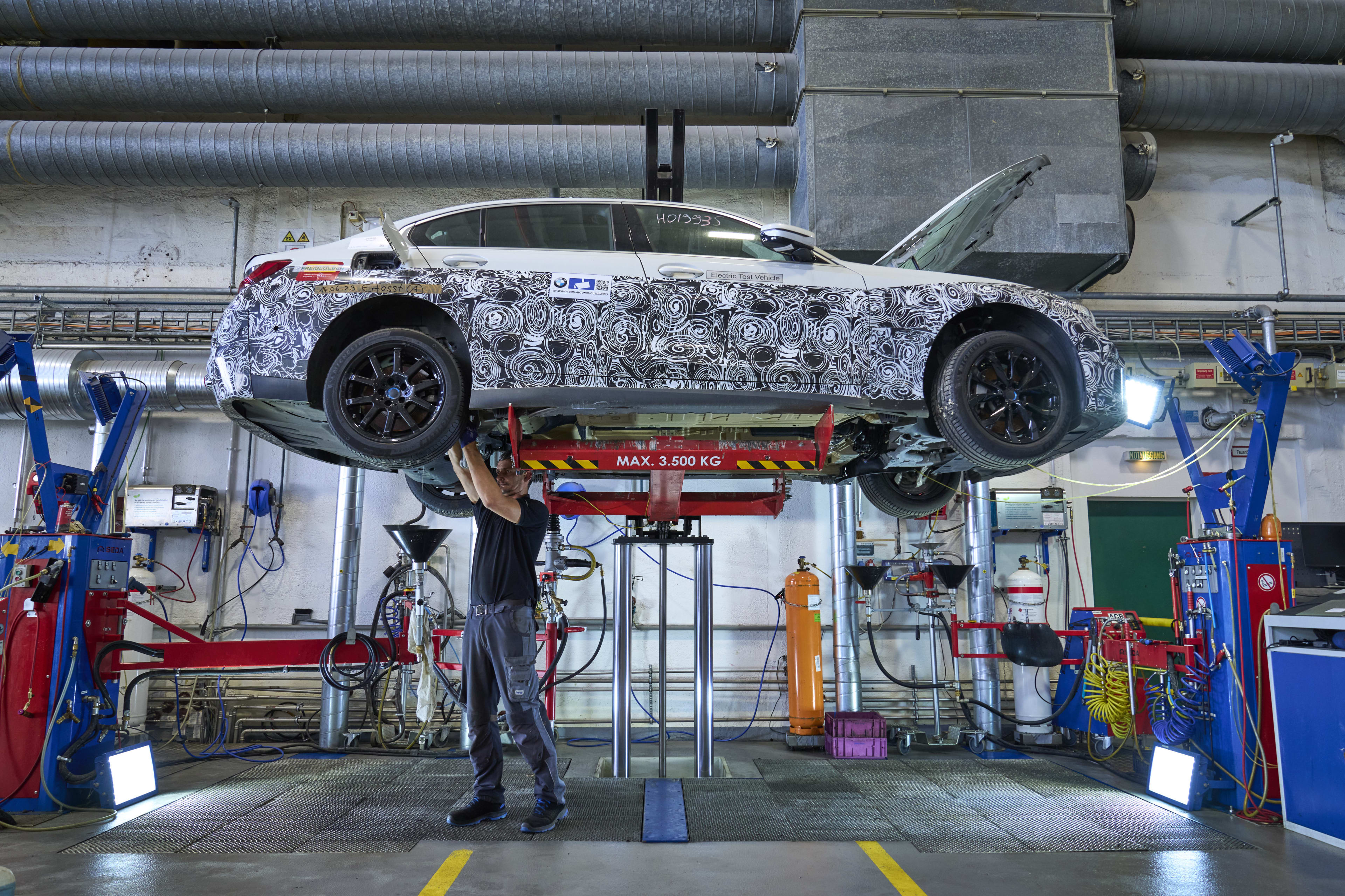 We go inside the facility where BMW recycles its prototypes - Autoblog