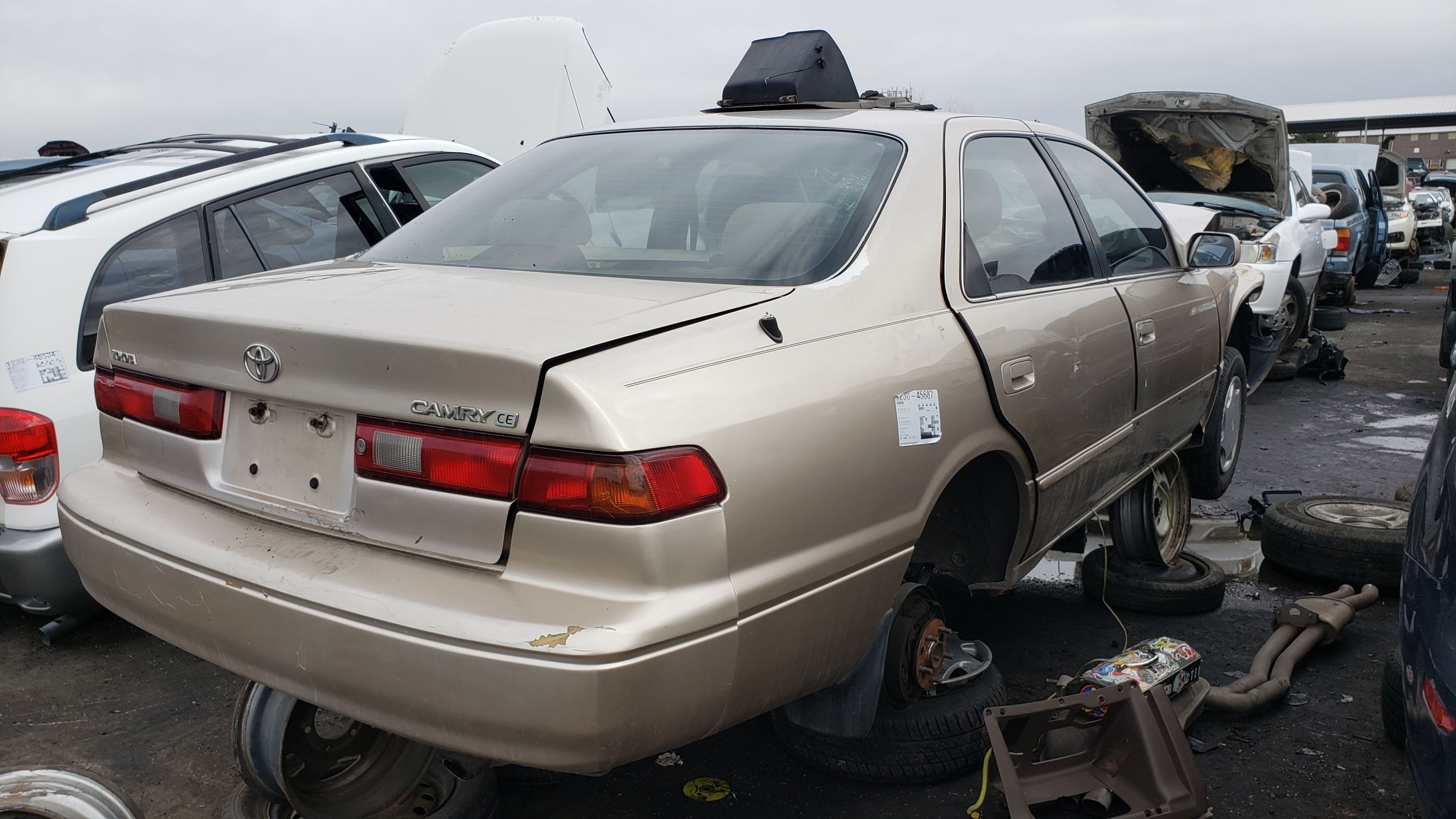 Junkyard Gem: 1998 Toyota Camry CE with 5-speed manual transmission ...