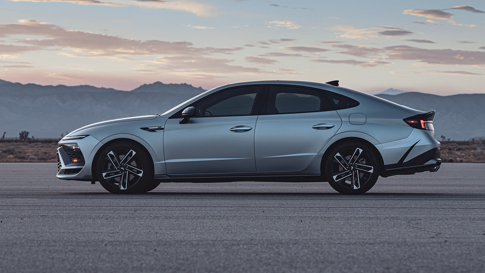 2024 Hyundai Sonata Review: New styling and features keep it compelling ...