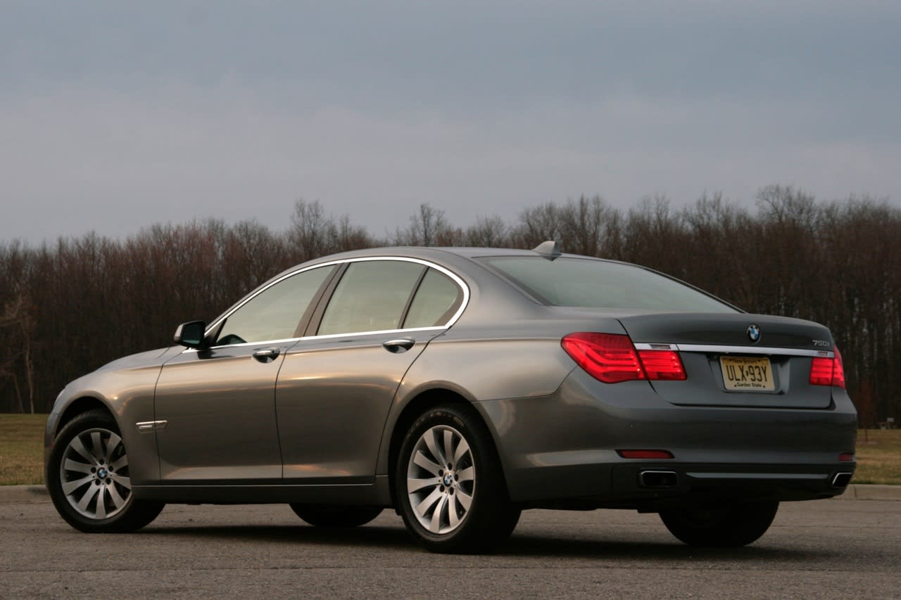 Review: 2009 BMW 750i - Autoblog, image size:1280x853