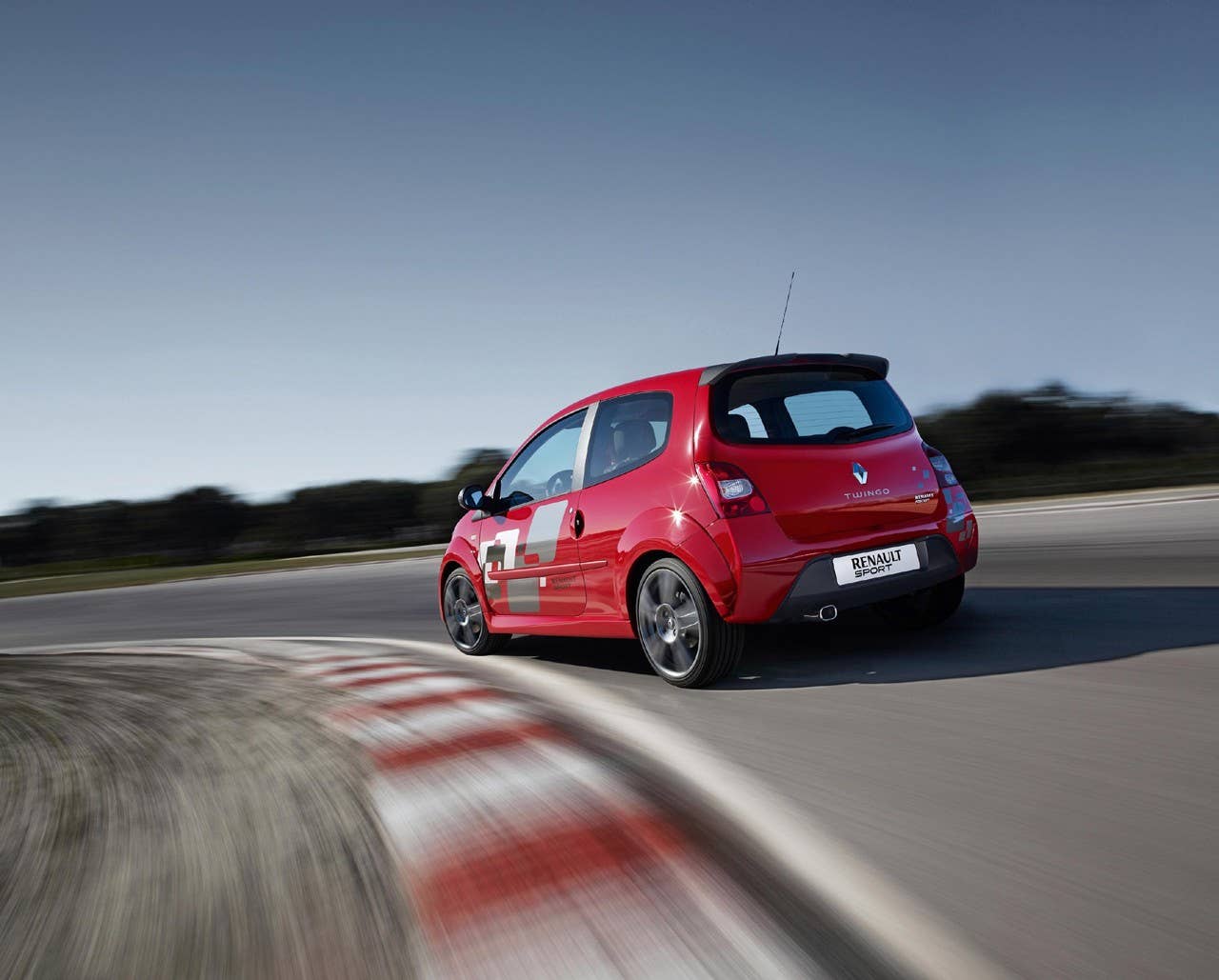 Twingo Racing Twingo Renault Sport debuts alongside new F1 car - Autoblog