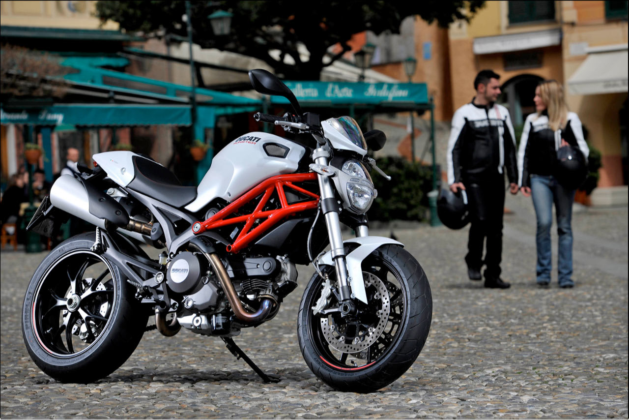 Ducati officially rolls out Monster 796, Monster Art