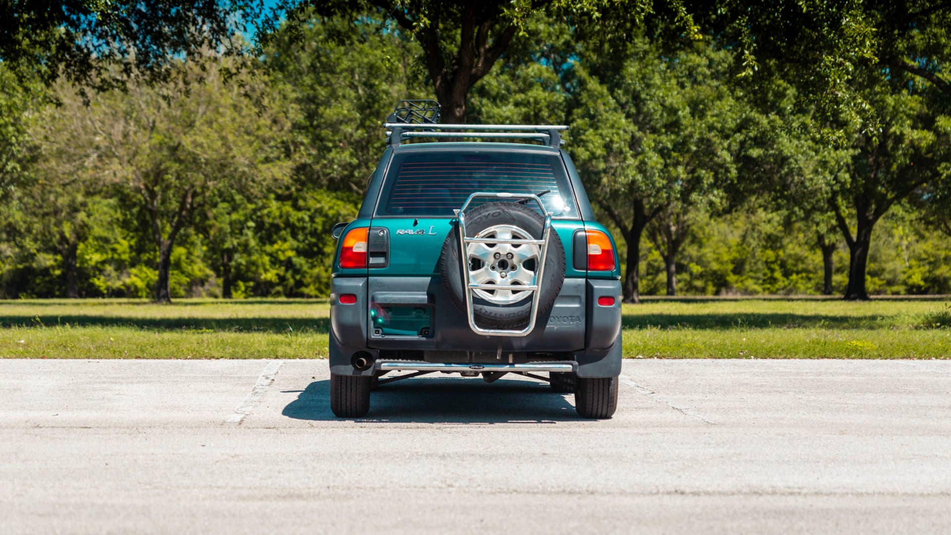 Jdm Rav4 This JDM Toyota RAV4 from Bring a Trailer is your Thursday 1990s fix ...