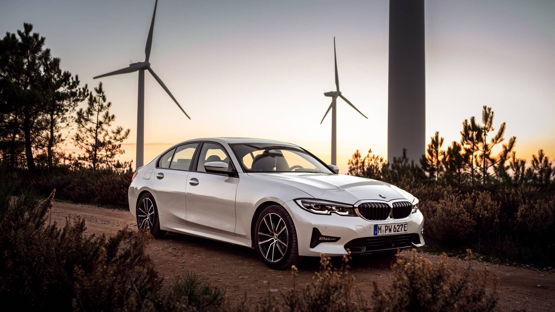 2021 BMW 330e PHEV launched in America with 22 miles of electric range