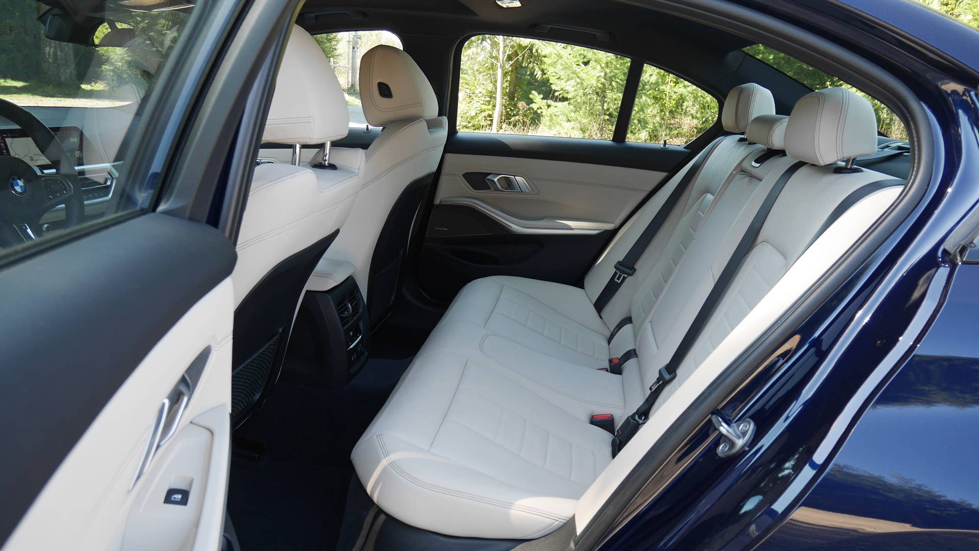 2020 BMW M340i Interior Driveway Test - Autoblog