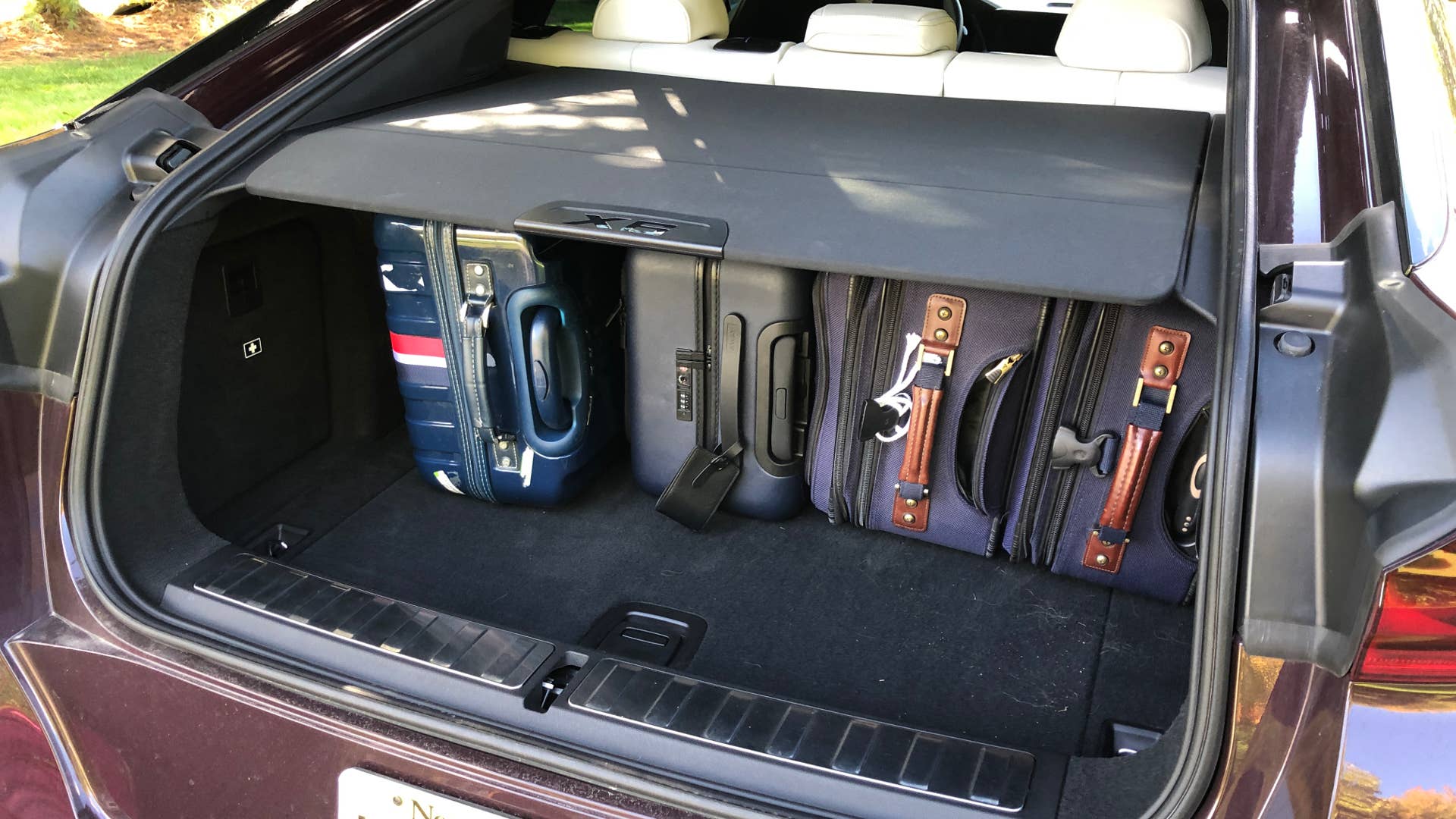 BMW X6 Luggage Test | How much cargo space? - Autoblog