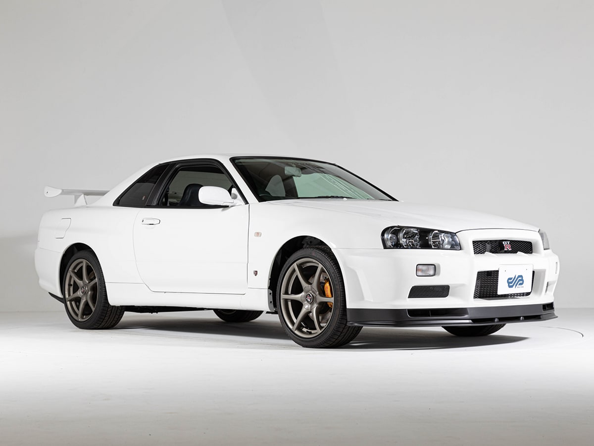 イノモデル Nissan Skyline GT-R R34 V-Spec II 1/24 Nissan Skyline GT-R (R34) V.spec II Plastic Model Kit