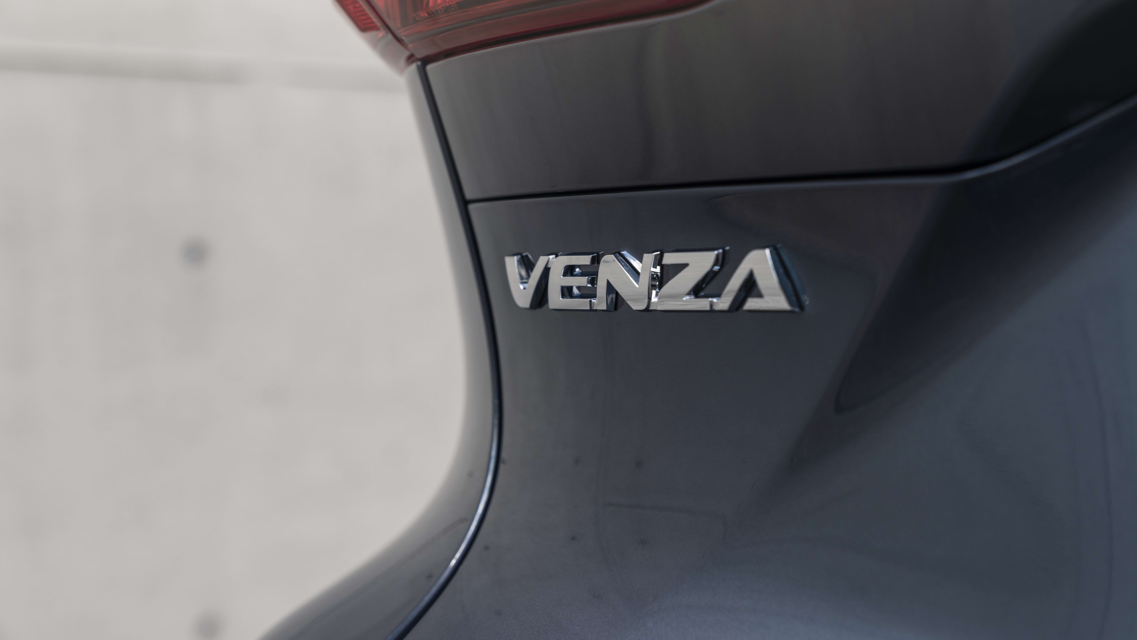 Full Hood & Fender + Mirror Kit | TOYOTA VENZA 2021