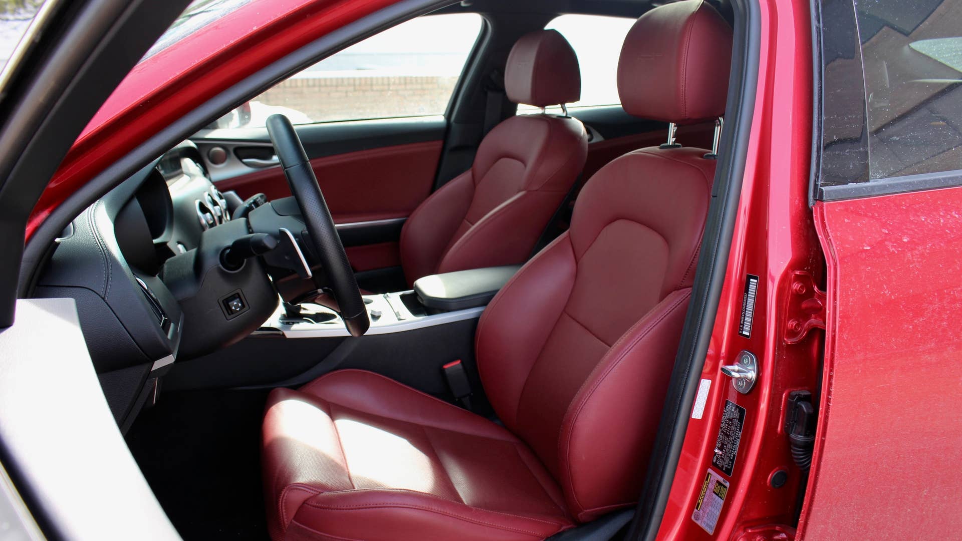 2018 Kia Stinger GT Long-Term Review Update | Do we like the  display picture 3