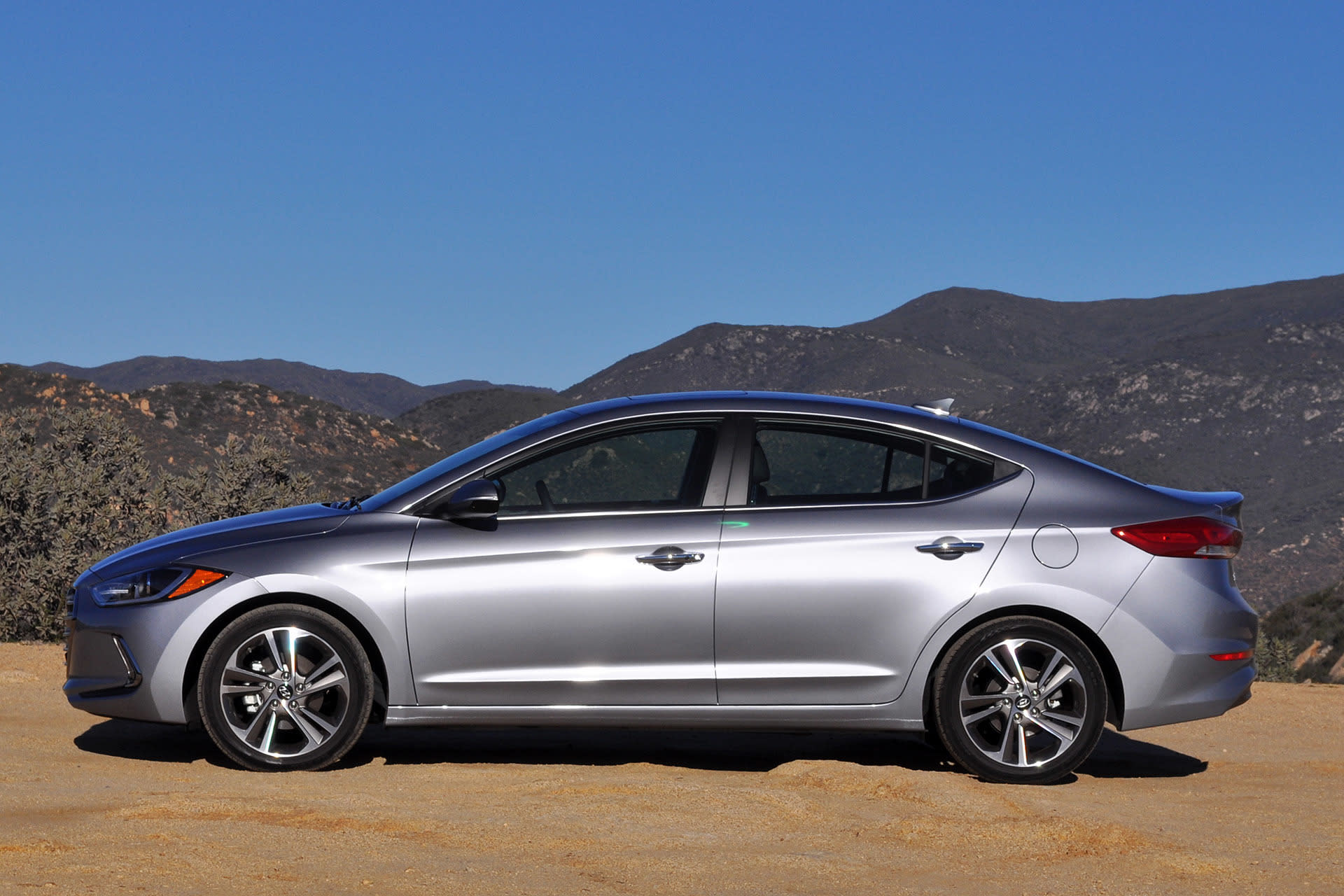 Nine things we learned driving the 2017 Hyundai Elantra [w/video]