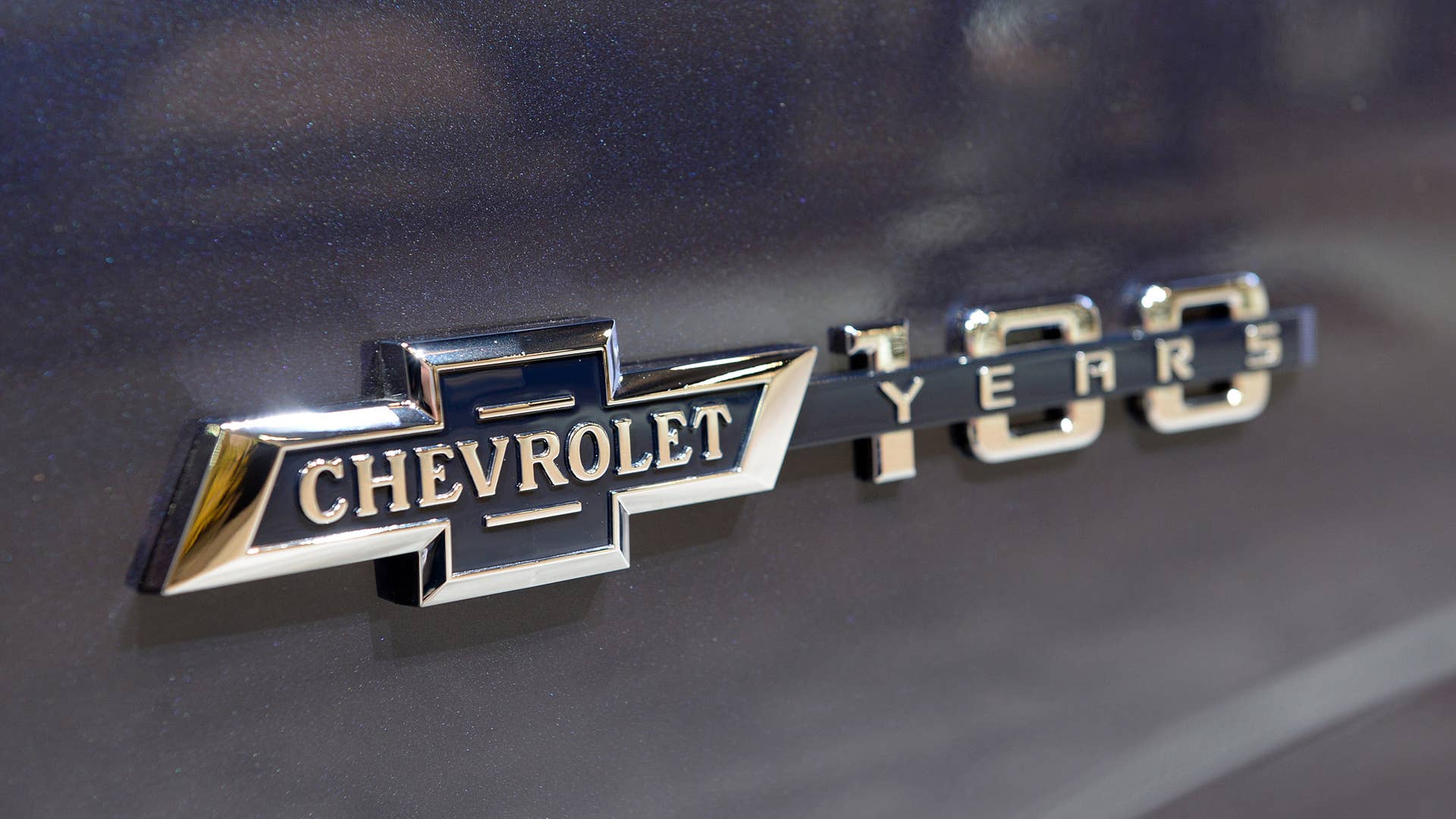 Genuine Chevrolet Heritage Bowtie Emblem Set For 2016-2020 Silverado & Colorado | Centennial 100 Year Design, Chrome & Black