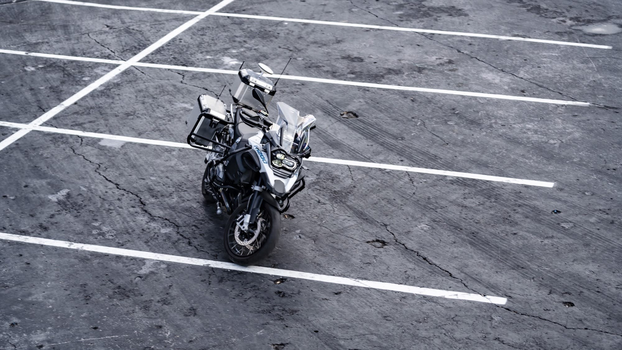 BMW Self-Driving Motorcycle at CES 2019