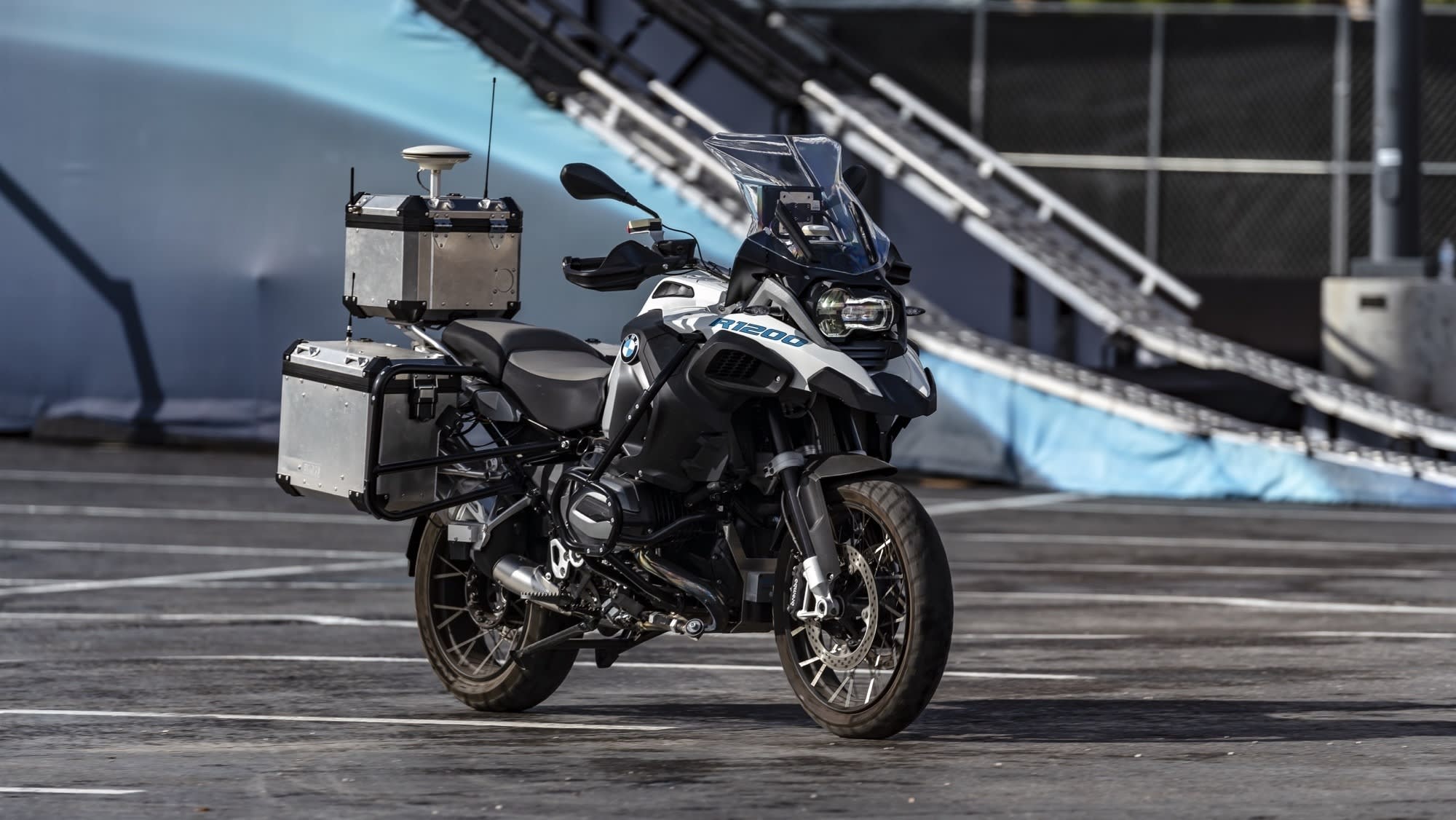 BMW Self-Driving Motorcycle at CES 2019