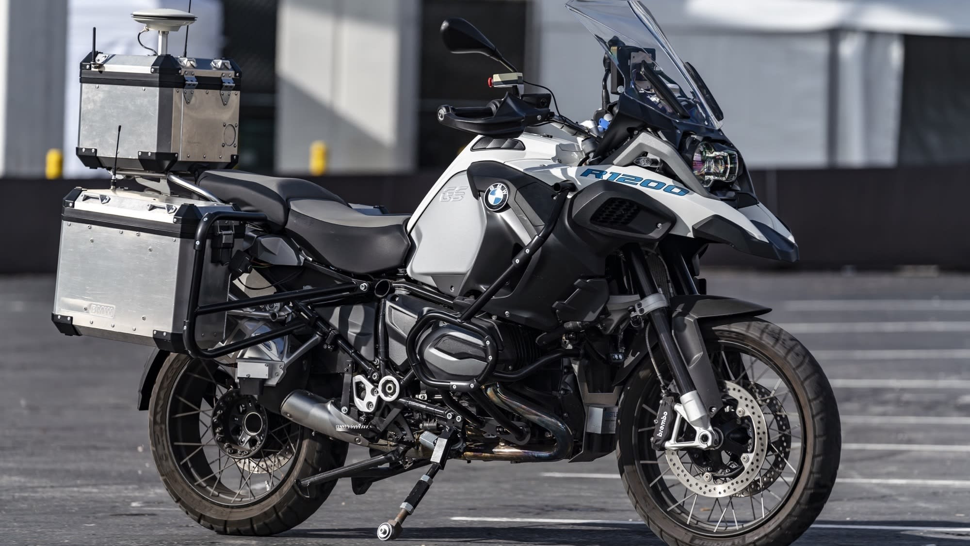 BMW Self-Driving Motorcycle at CES 2019