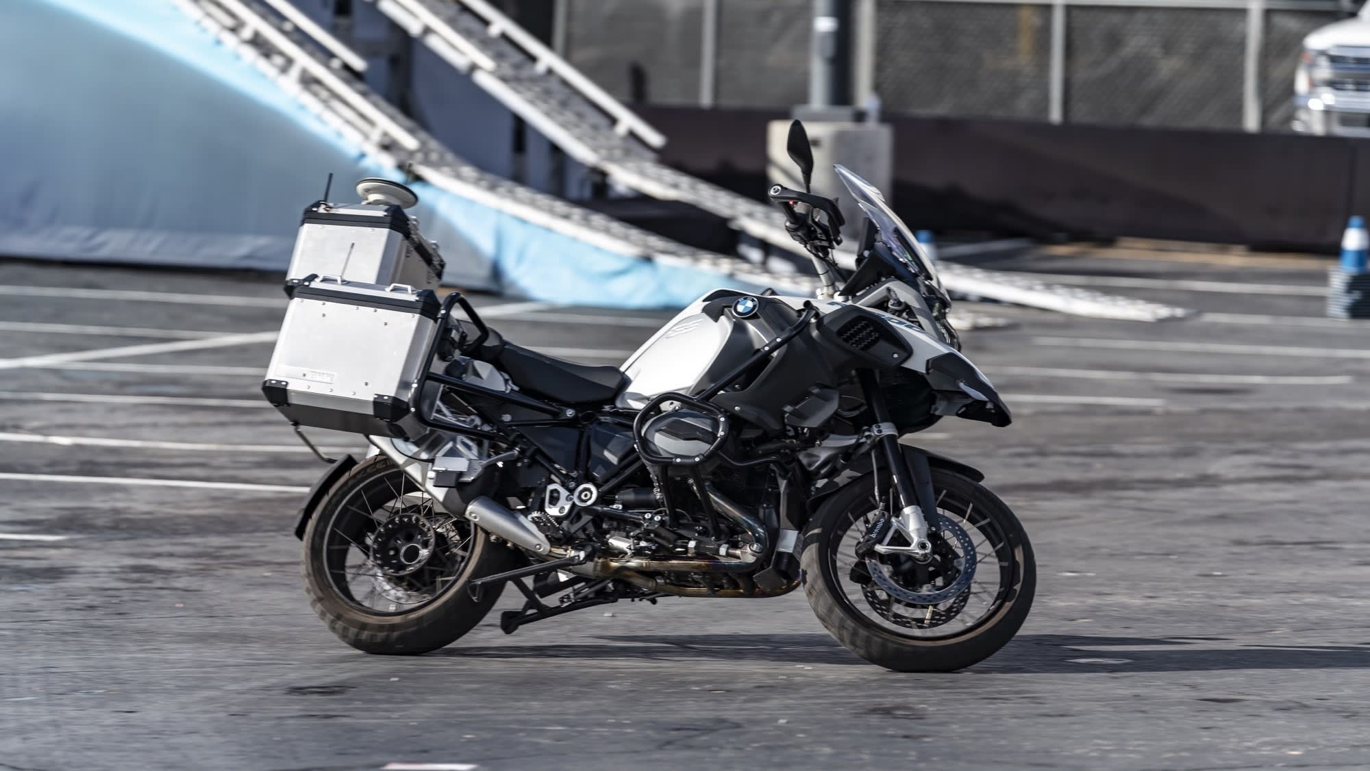 BMW Self-Driving Motorcycle at CES 2019