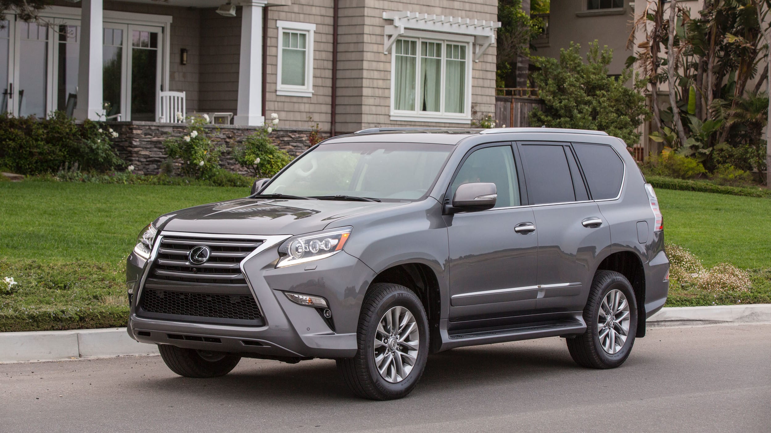 2018 Lexus GX 460 Drivers' Notes Review | When dinosaurs roamed