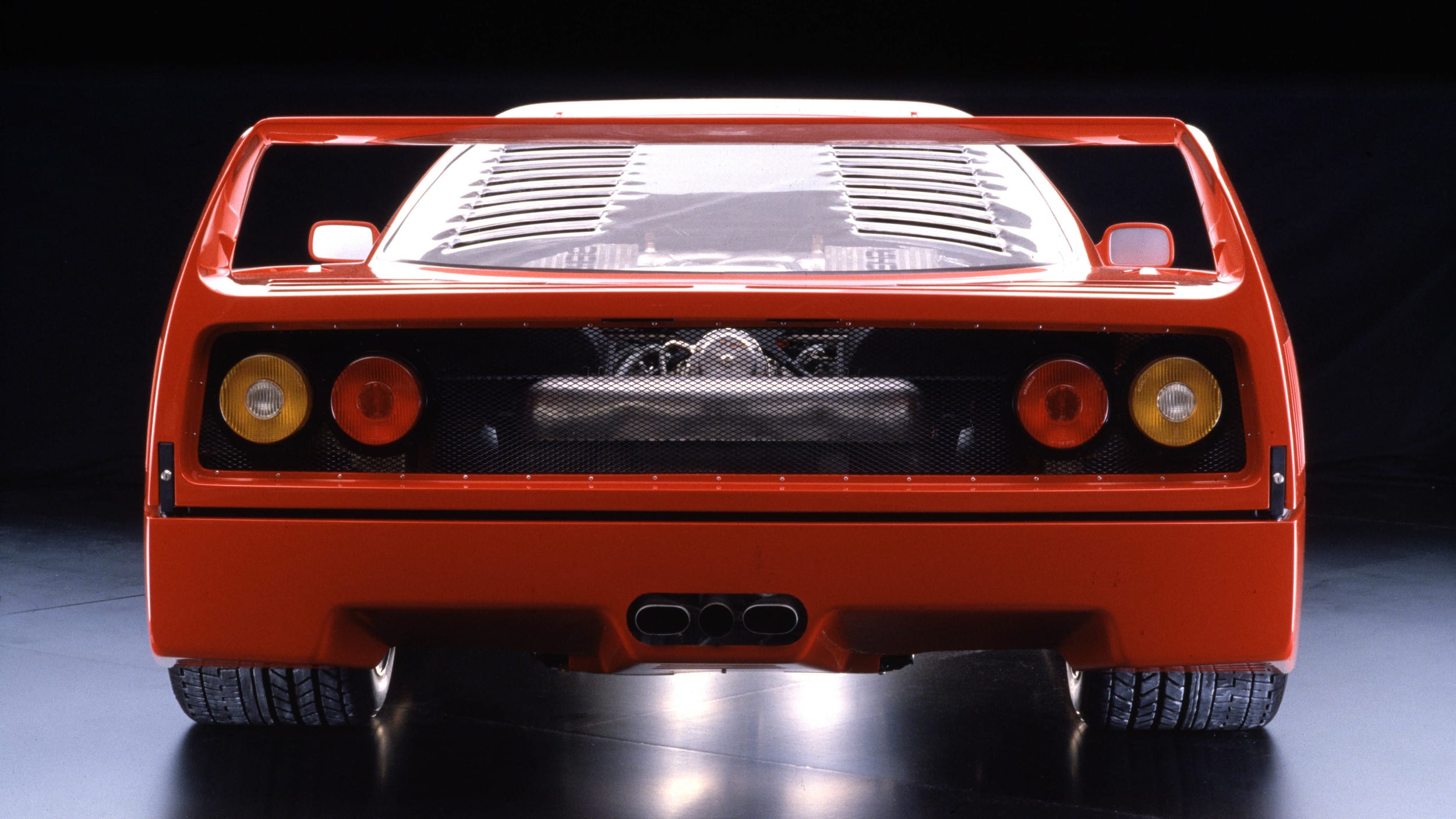 Lewis Hamilton Ferrari F44 canceled Due to Tough F1 Season and Internal Strategy Shift 7 Ferrari F40