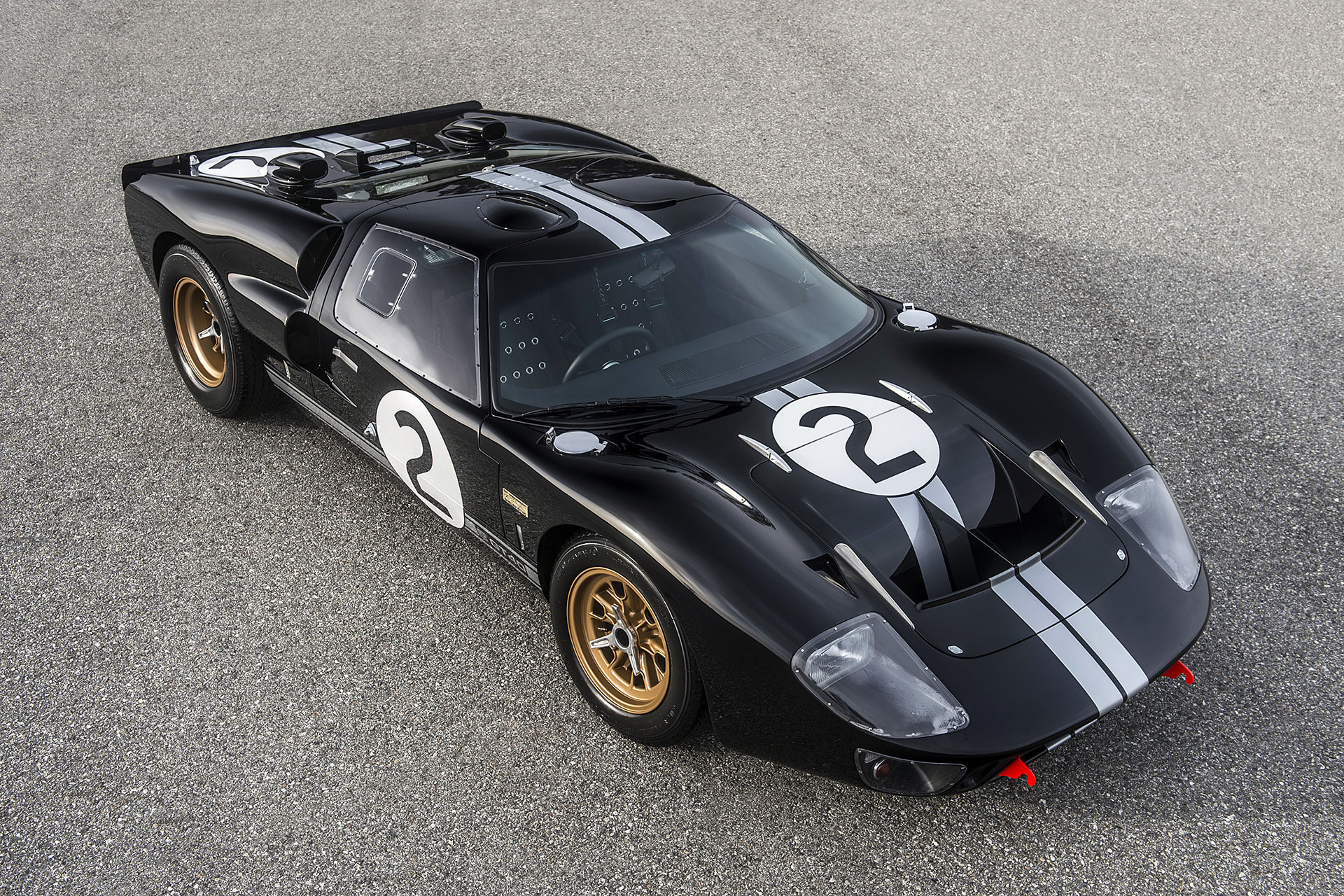 Bask in the glory of Superformance's 50th Anniversary GT40