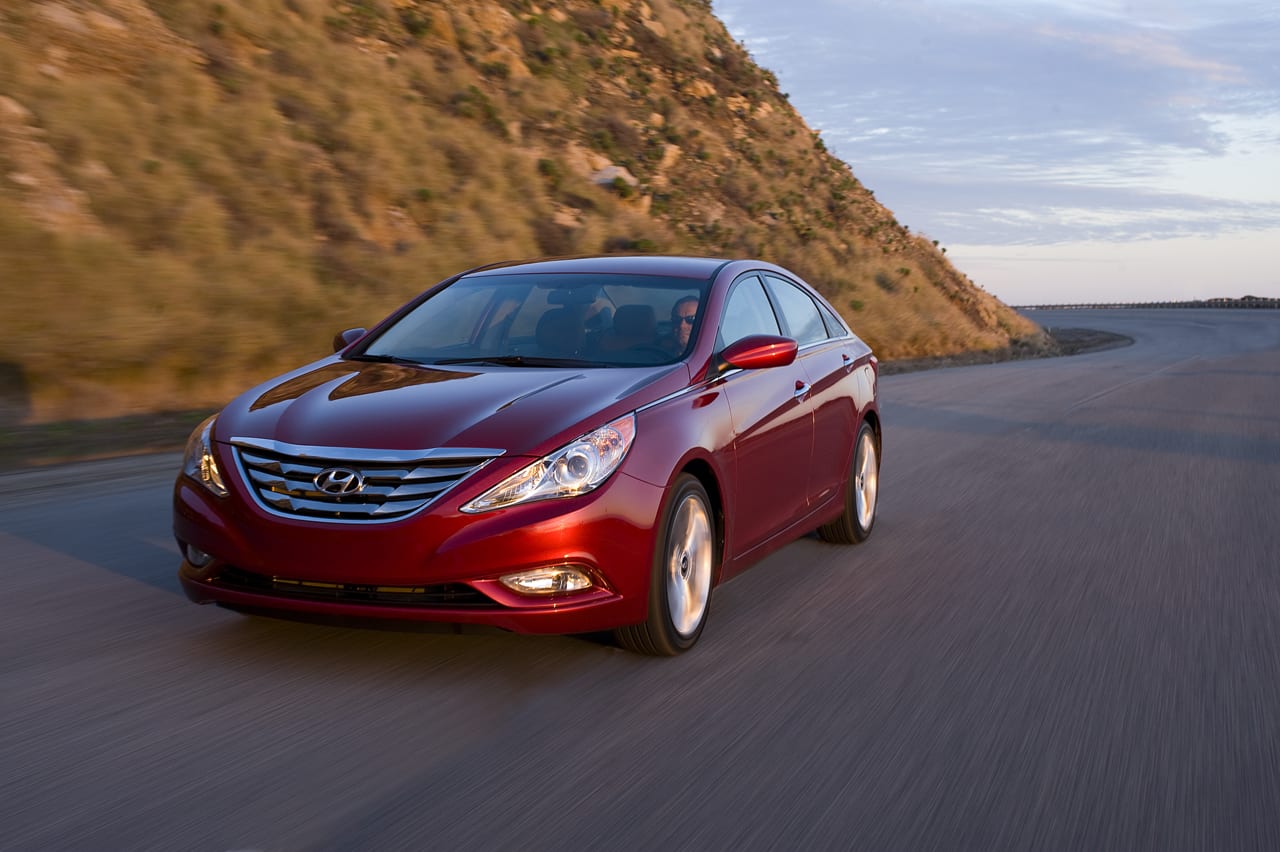2013 Hyundai Sonata gets $1,100 price increase, drops manual option -  Autoblog, image size:1280x852