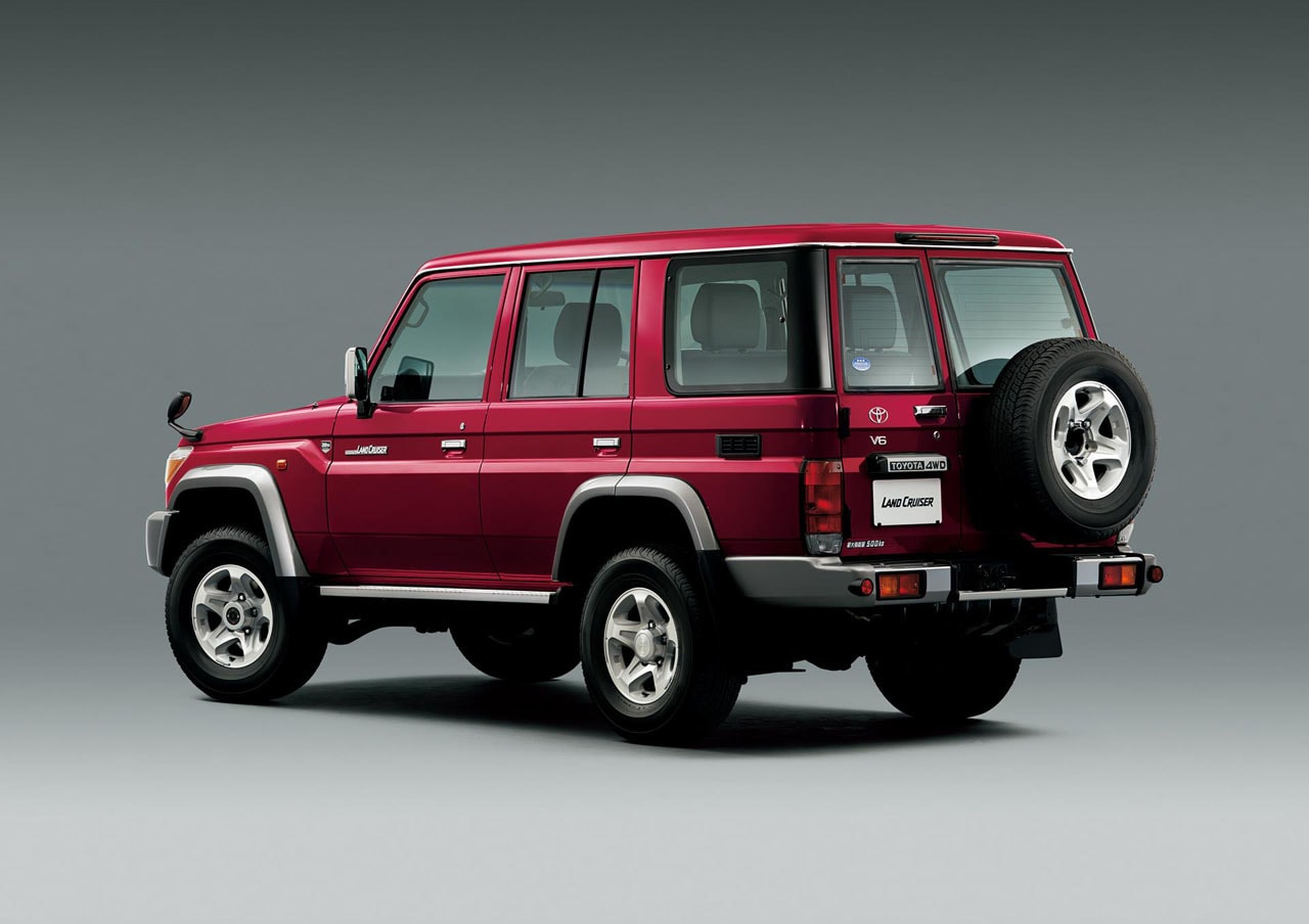 通販 送料無料  celebrates Toyota 30th with 70 Cruiser Land of anniversary 乗用車