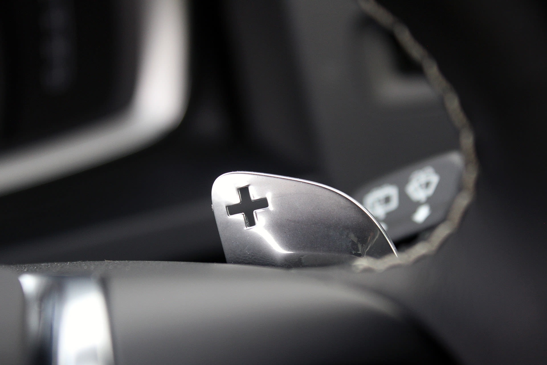 2016 Volvo V60 Polestar paddle shifter