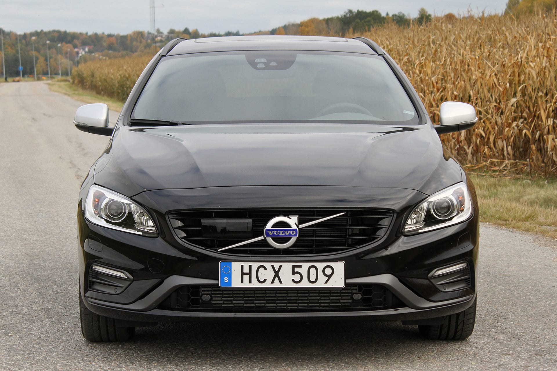 2016 Volvo V60 Polestar front view