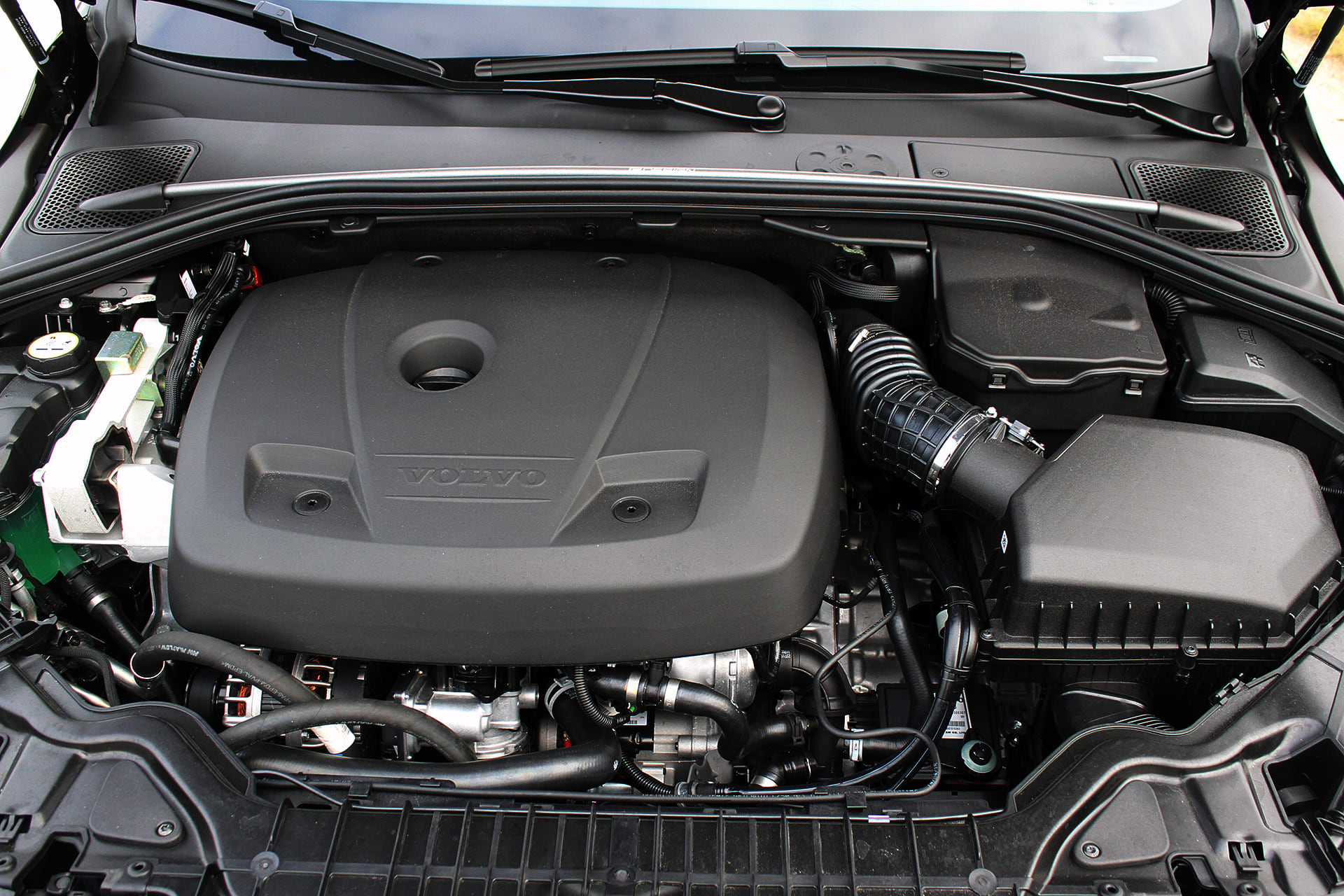 2016 Volvo V60 Polestar engine