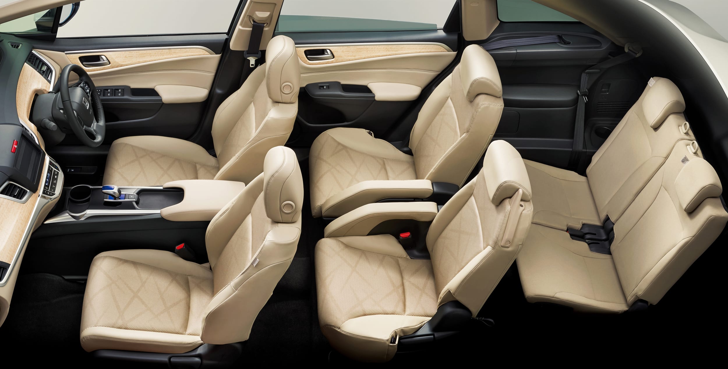 Honda rolls out six-seat Jade Hybrid wagon in Japan - Autoblog