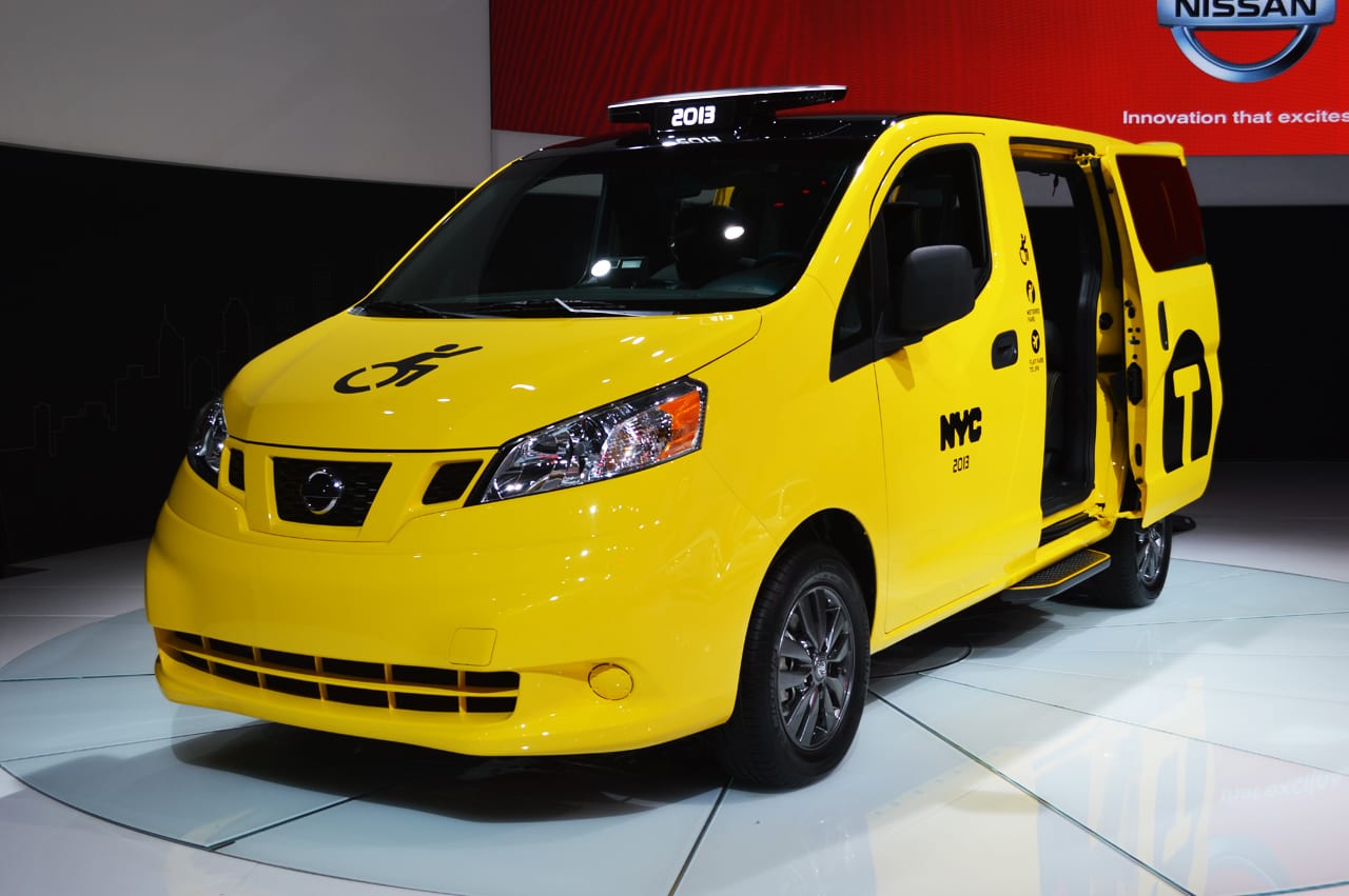 日産　NV200 触媒 日産 純正 NV200バネット 《 VM20 》 フロントエキゾーストマフラー